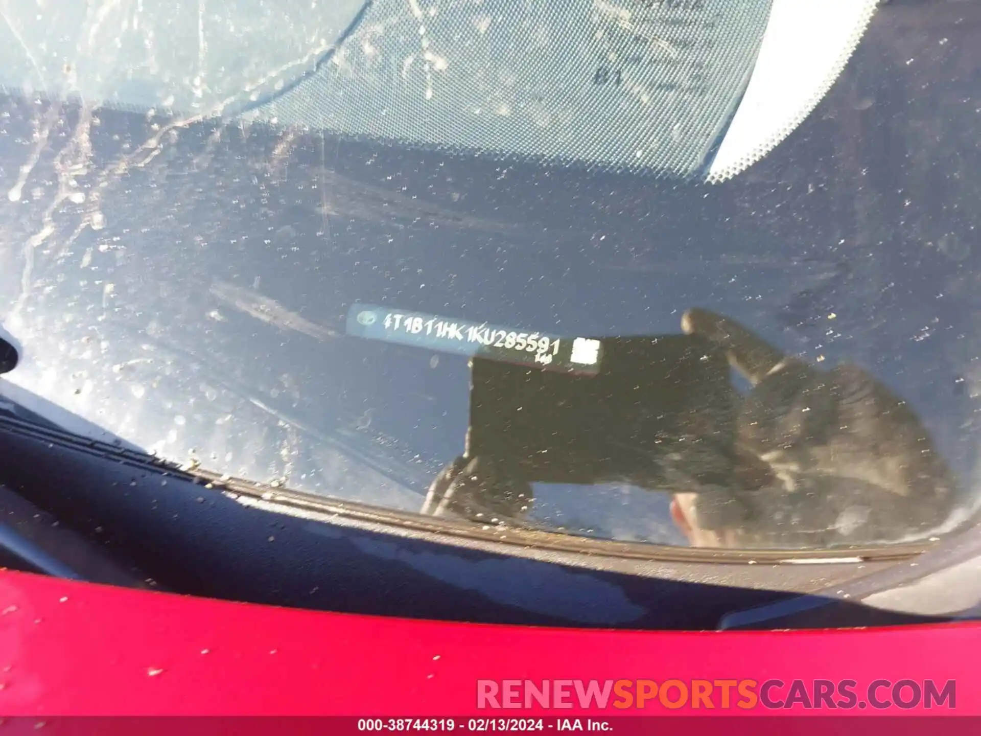 9 Photograph of a damaged car 4T1B11HK1KU285591 TOYOTA CAMRY 2019