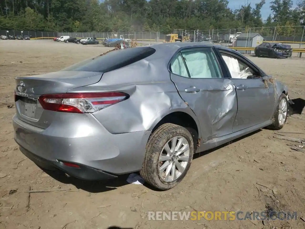 4 Photograph of a damaged car 4T1B11HK1KU286305 TOYOTA CAMRY 2019