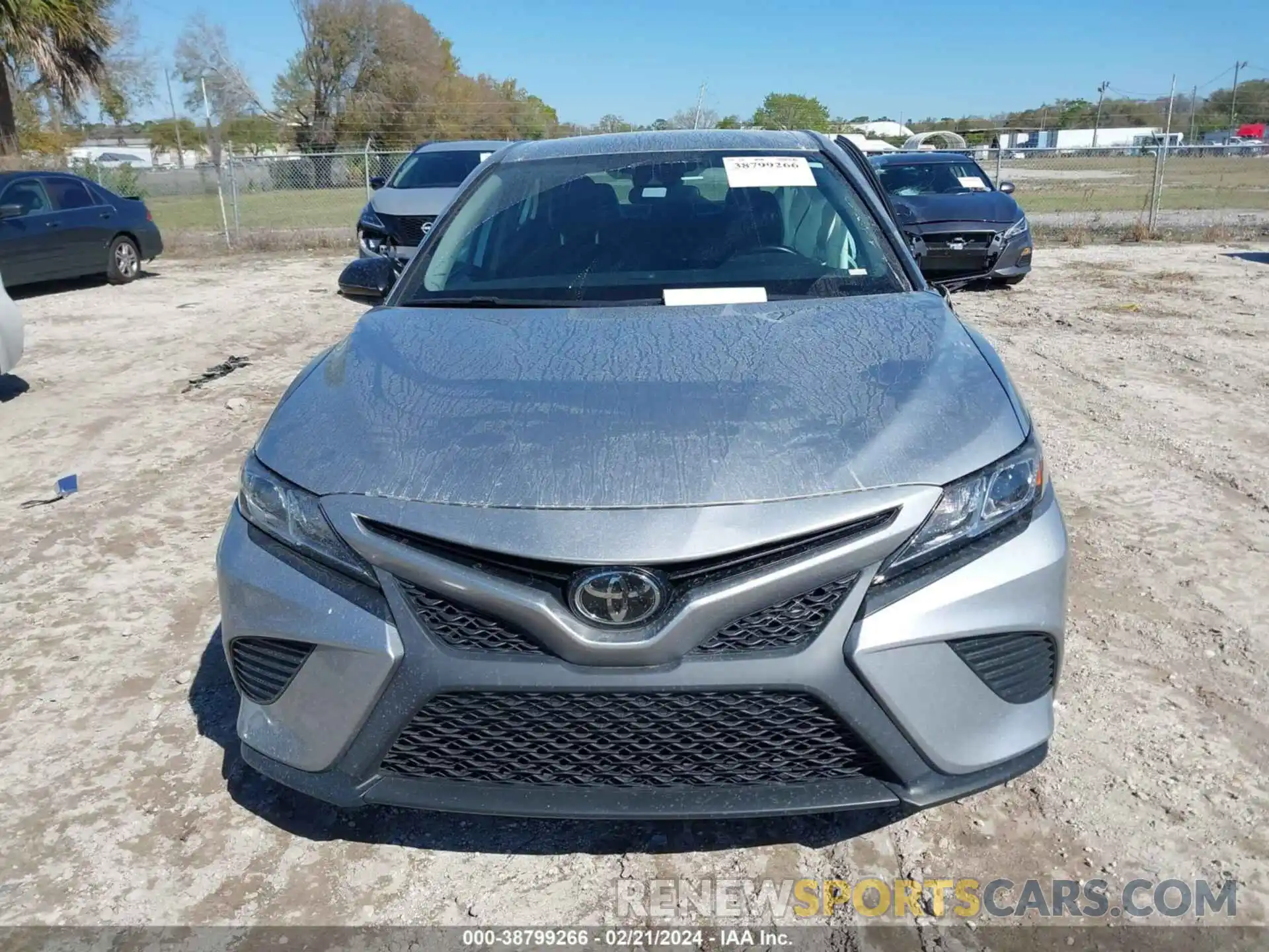 12 Photograph of a damaged car 4T1B11HK1KU286742 TOYOTA CAMRY 2019