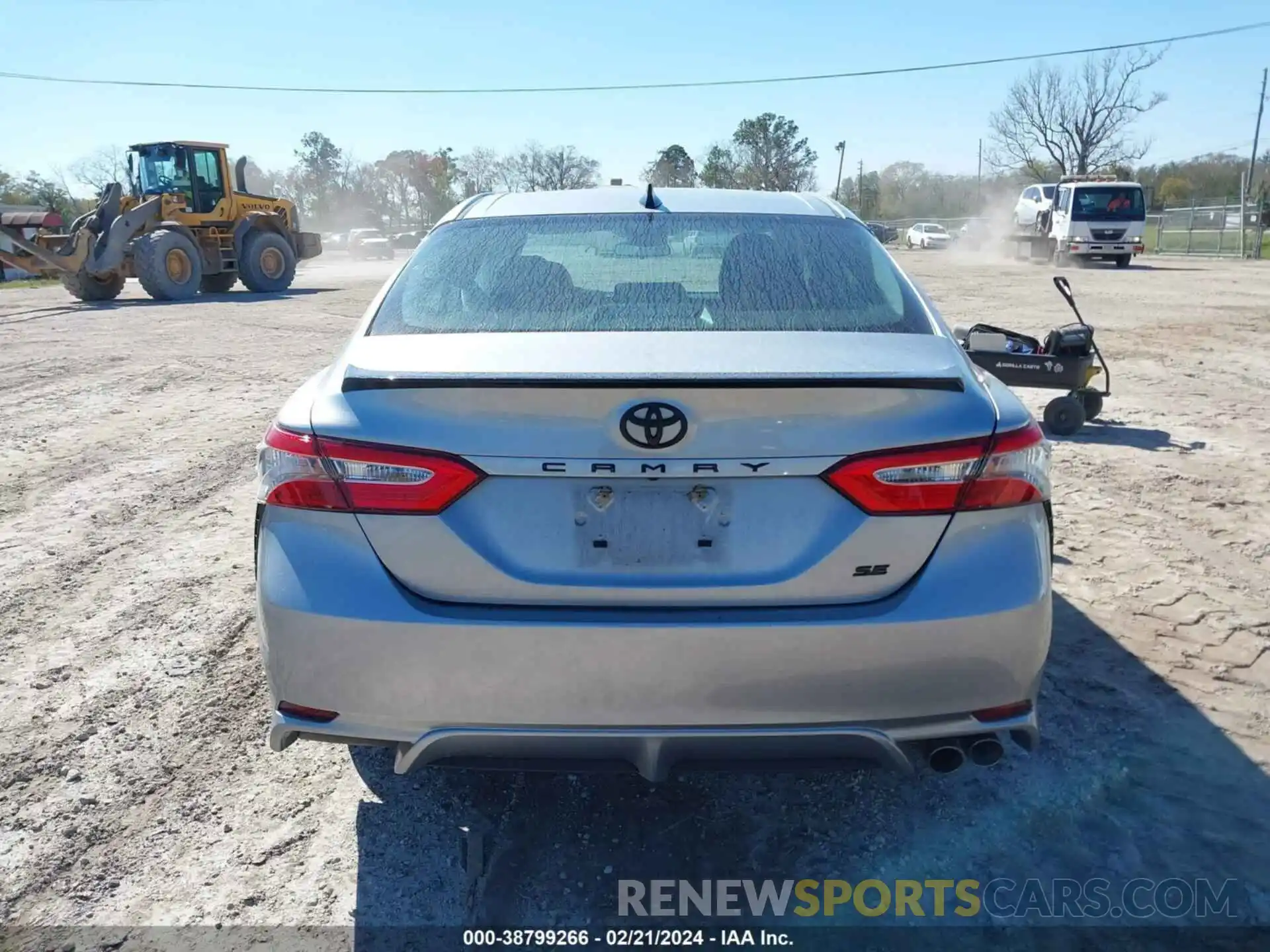 16 Photograph of a damaged car 4T1B11HK1KU286742 TOYOTA CAMRY 2019