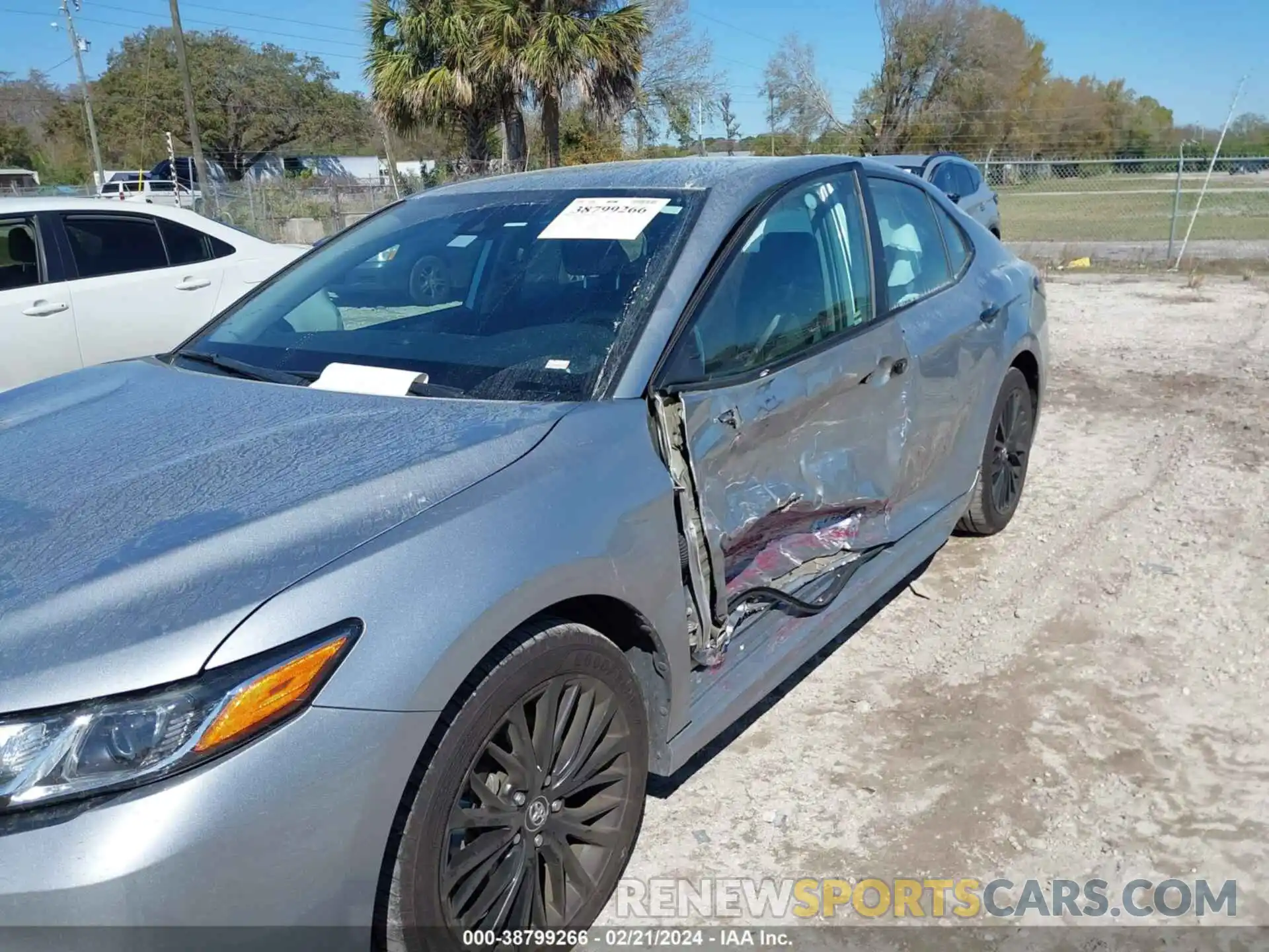 6 Photograph of a damaged car 4T1B11HK1KU286742 TOYOTA CAMRY 2019