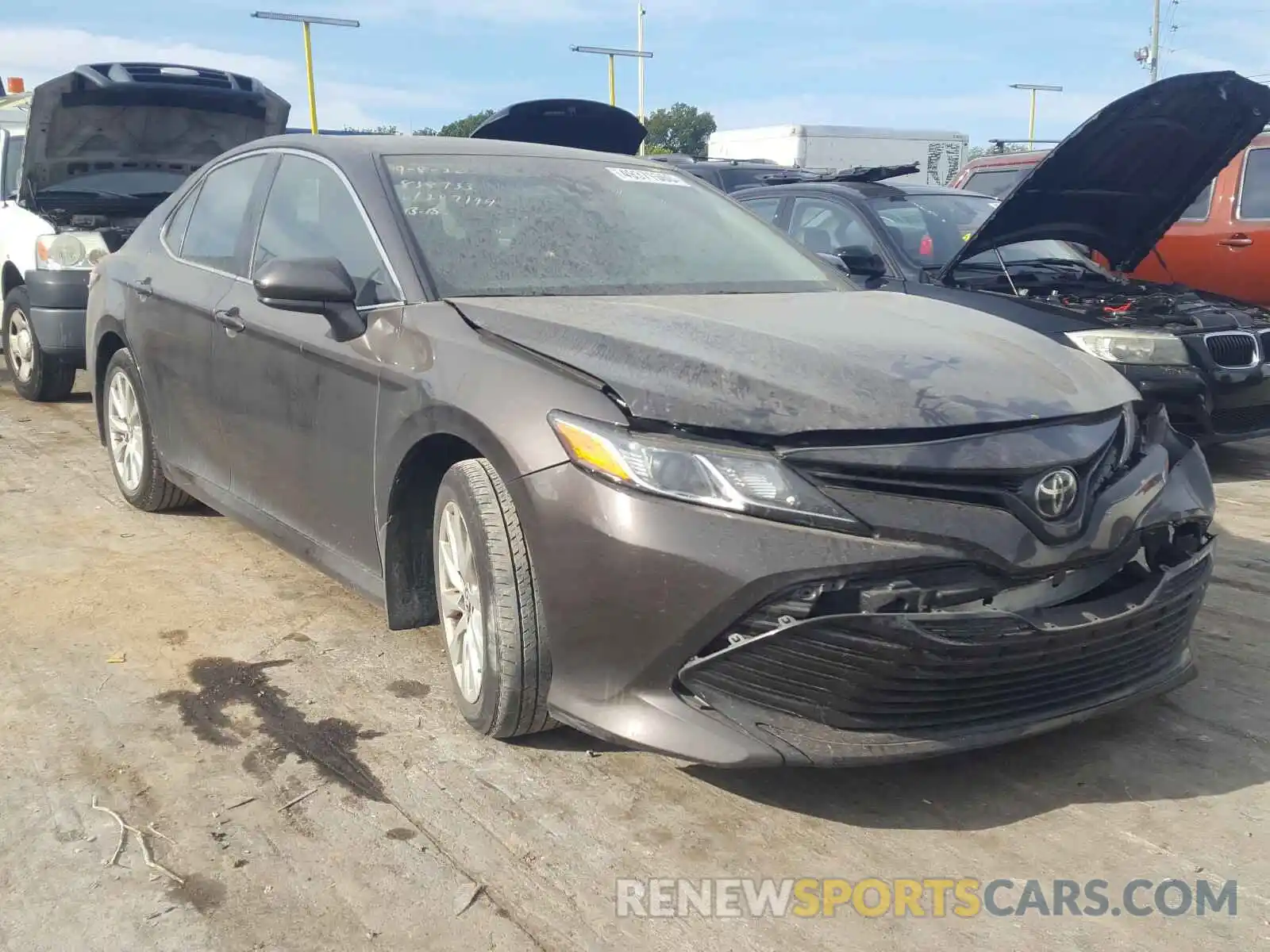 1 Photograph of a damaged car 4T1B11HK1KU287194 TOYOTA CAMRY 2019