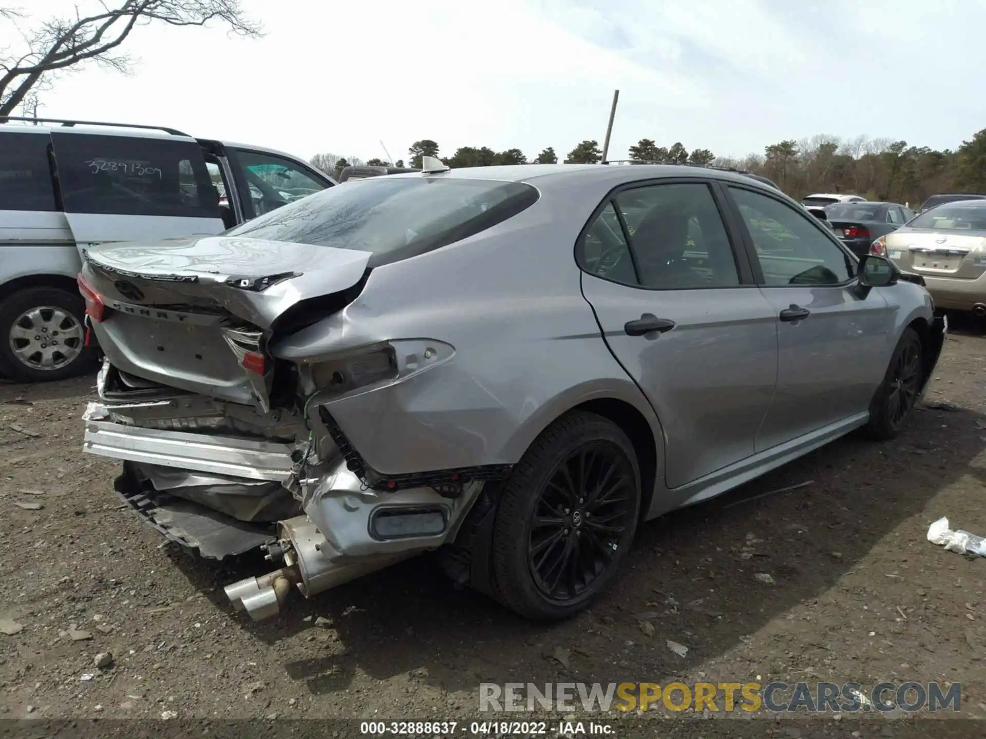 6 Photograph of a damaged car 4T1B11HK1KU288216 TOYOTA CAMRY 2019