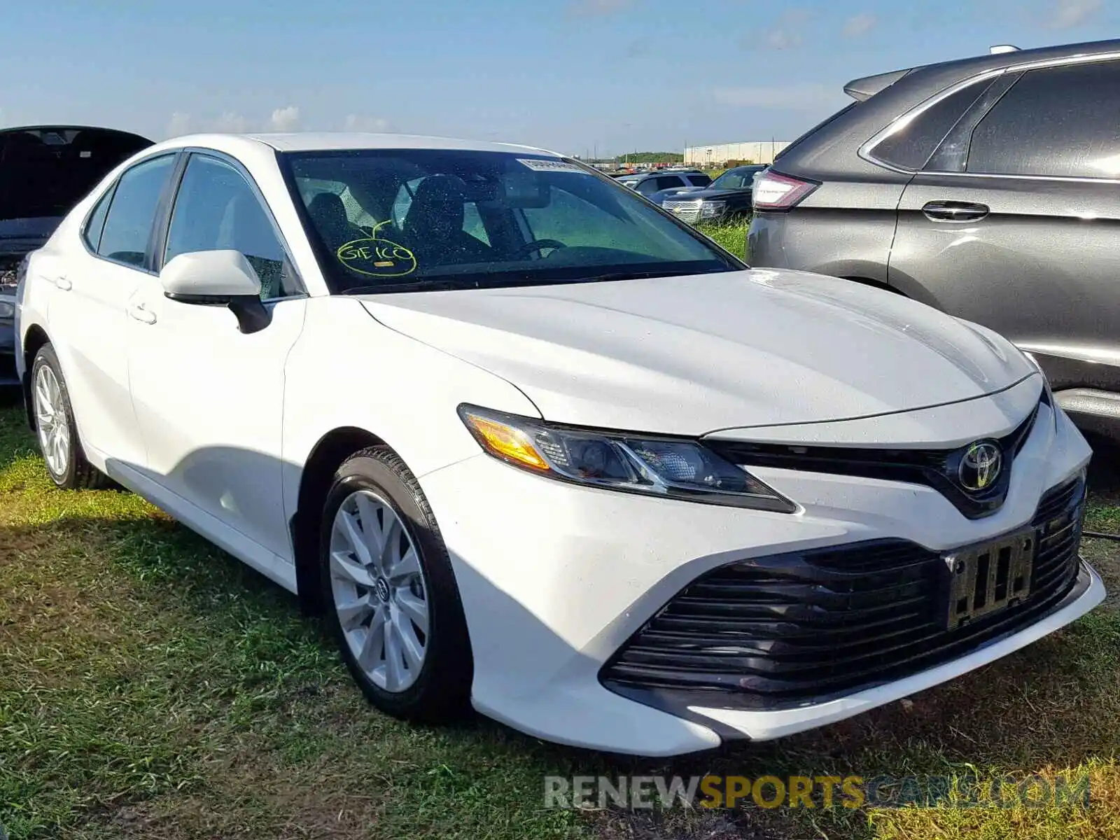 1 Photograph of a damaged car 4T1B11HK1KU288877 TOYOTA CAMRY 2019