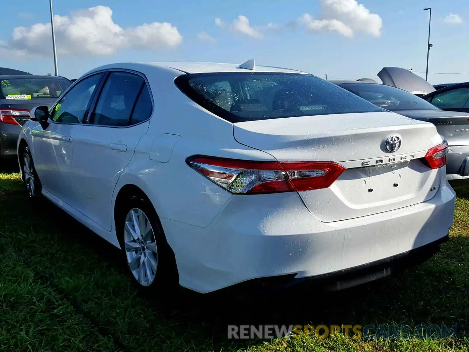 3 Photograph of a damaged car 4T1B11HK1KU288877 TOYOTA CAMRY 2019