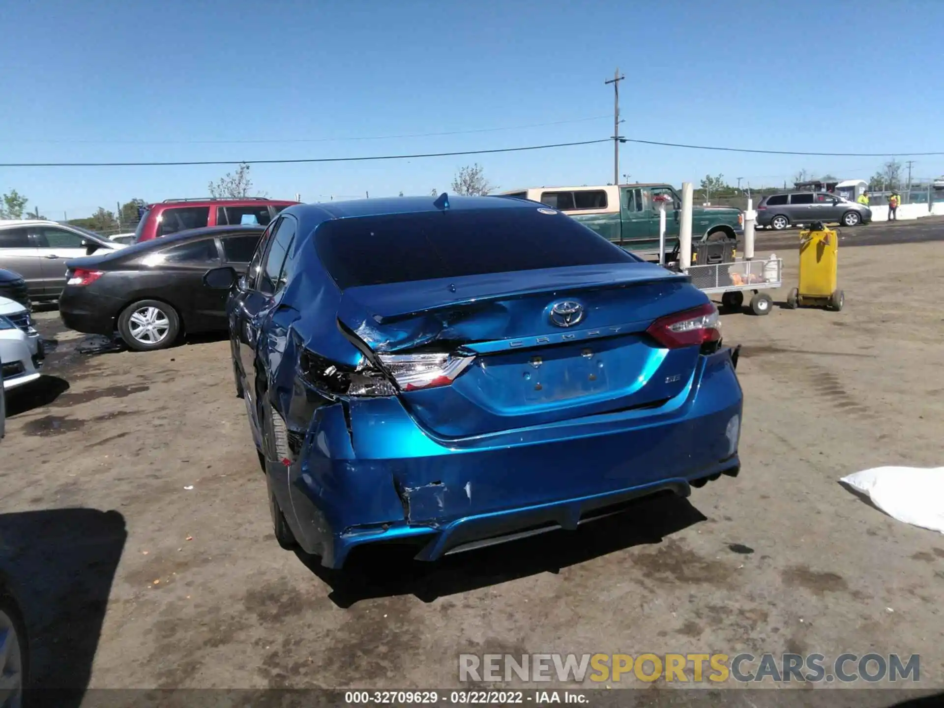 6 Photograph of a damaged car 4T1B11HK1KU289401 TOYOTA CAMRY 2019