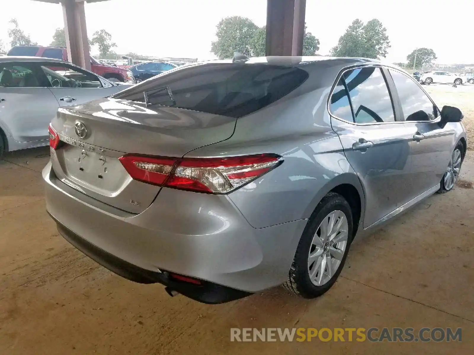 4 Photograph of a damaged car 4T1B11HK1KU291410 TOYOTA CAMRY 2019