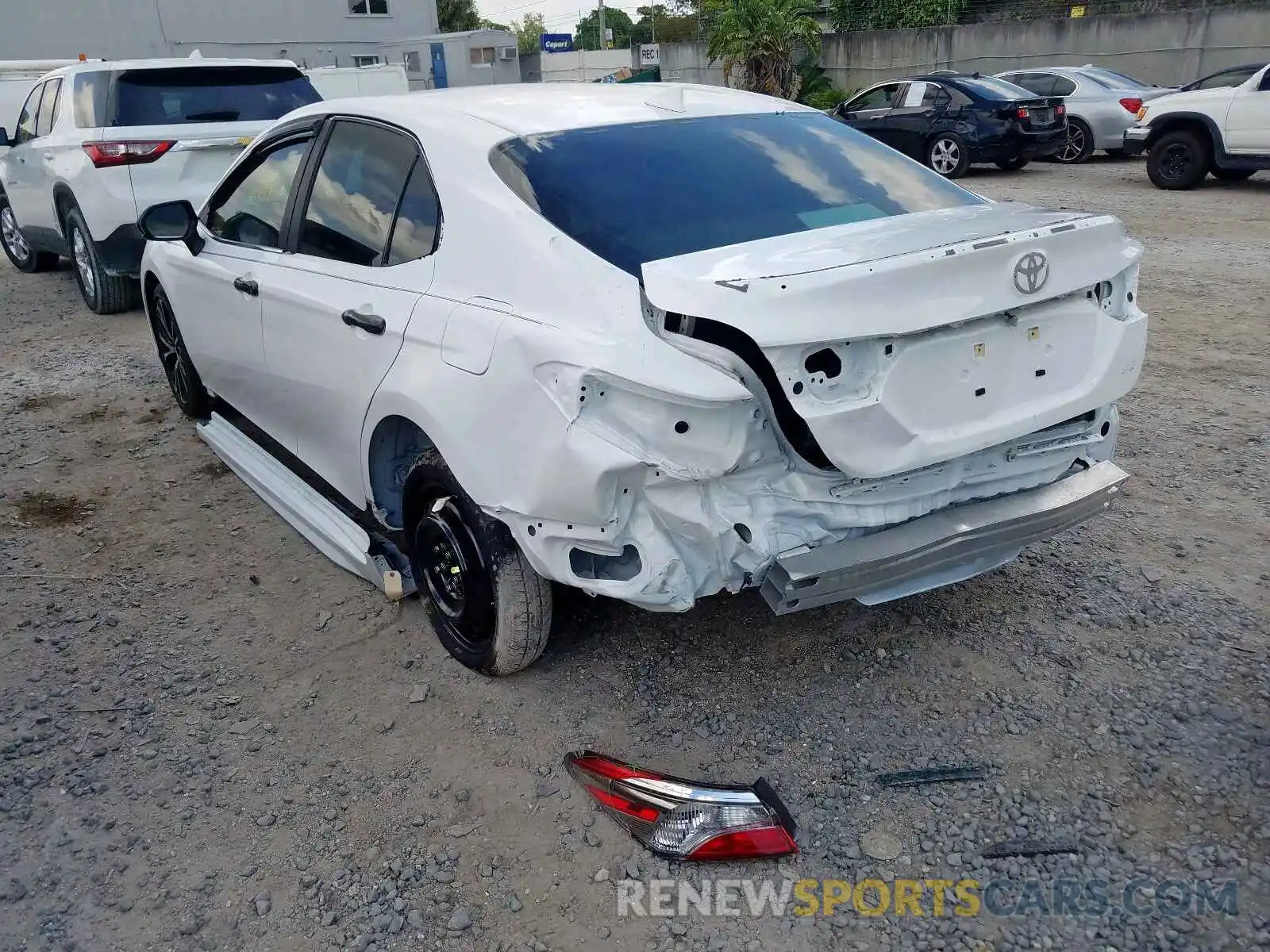 3 Photograph of a damaged car 4T1B11HK1KU294355 TOYOTA CAMRY 2019