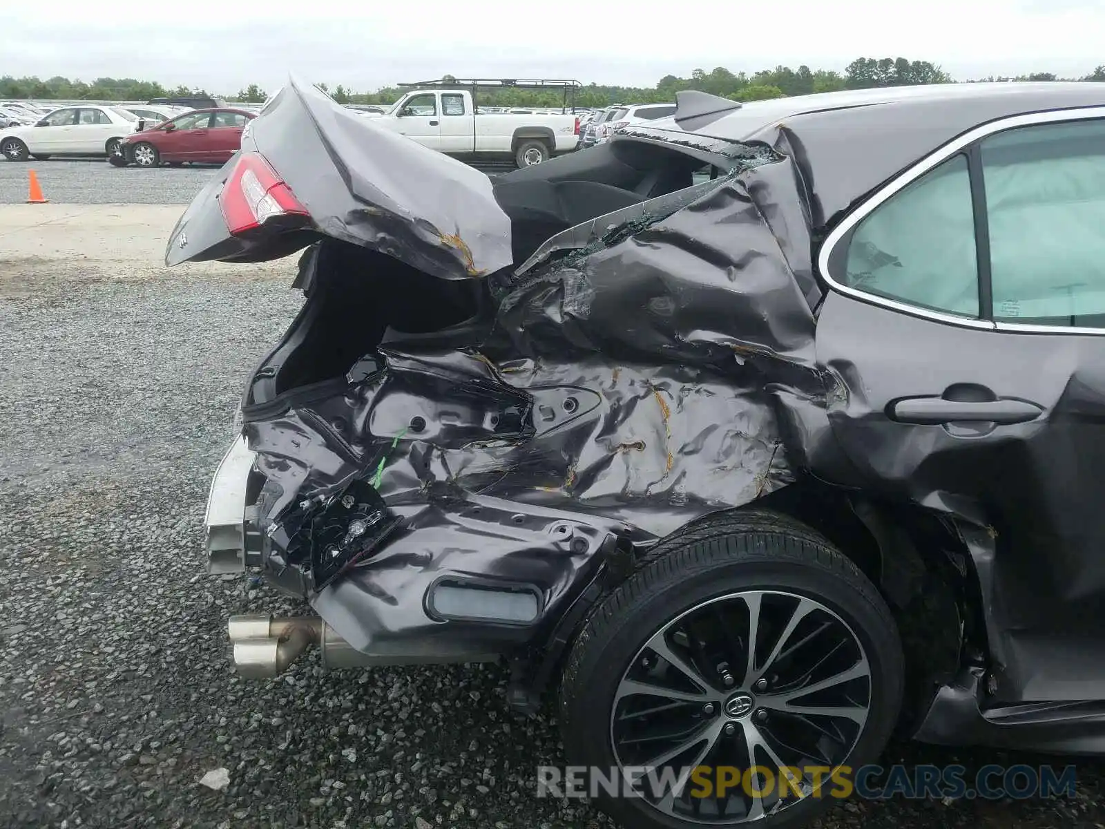 9 Photograph of a damaged car 4T1B11HK1KU297577 TOYOTA CAMRY 2019