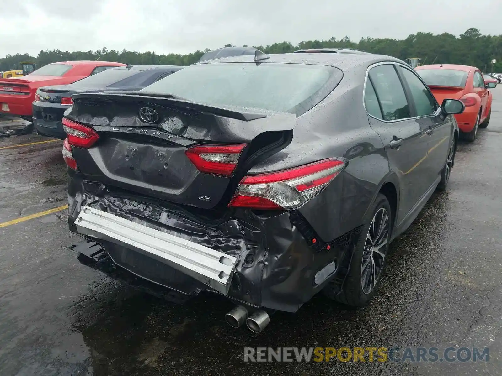 4 Photograph of a damaged car 4T1B11HK1KU679222 TOYOTA CAMRY 2019