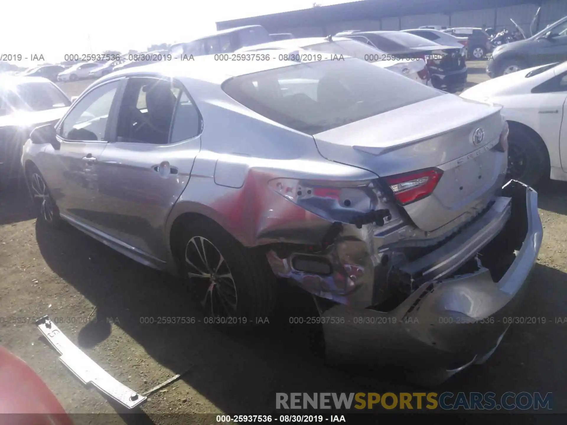 3 Photograph of a damaged car 4T1B11HK1KU679611 TOYOTA CAMRY 2019