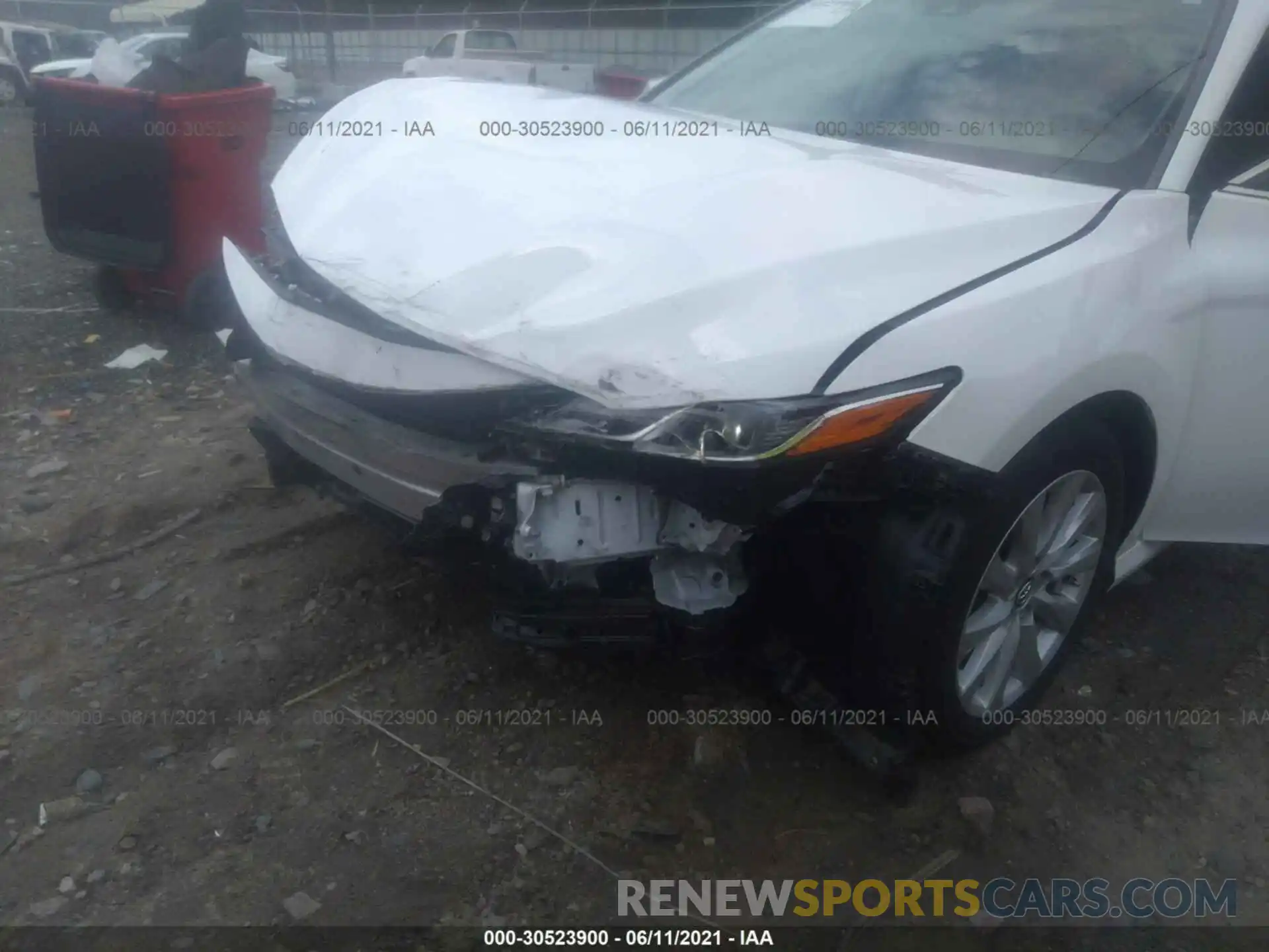 6 Photograph of a damaged car 4T1B11HK1KU680998 TOYOTA CAMRY 2019