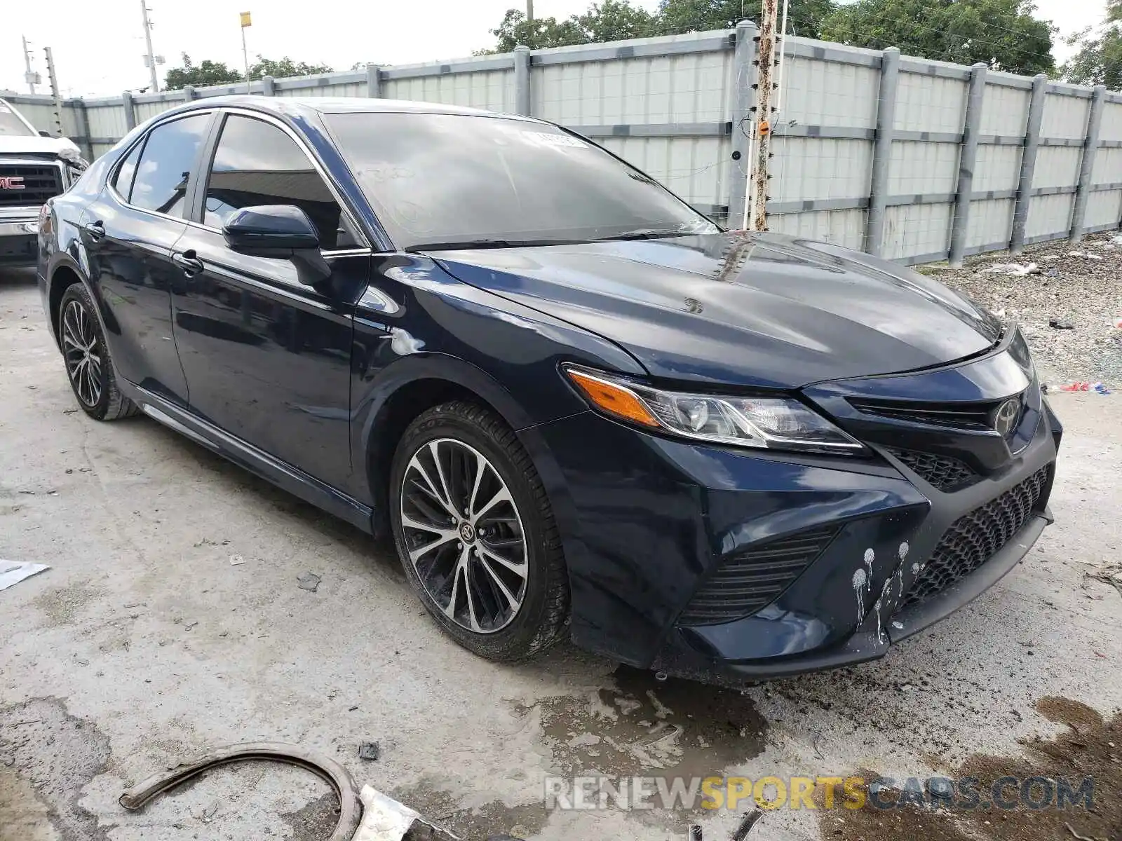 1 Photograph of a damaged car 4T1B11HK1KU681794 TOYOTA CAMRY 2019