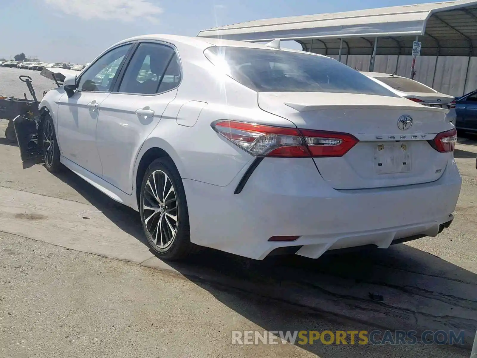 3 Photograph of a damaged car 4T1B11HK1KU682895 TOYOTA CAMRY 2019