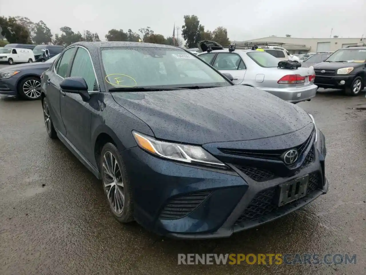 1 Photograph of a damaged car 4T1B11HK1KU682945 TOYOTA CAMRY 2019