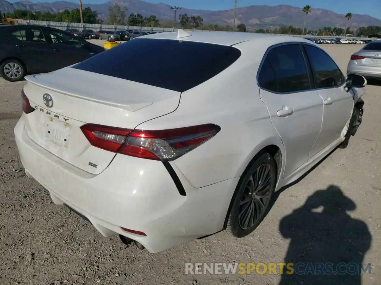 4 Photograph of a damaged car 4T1B11HK1KU682959 TOYOTA CAMRY 2019