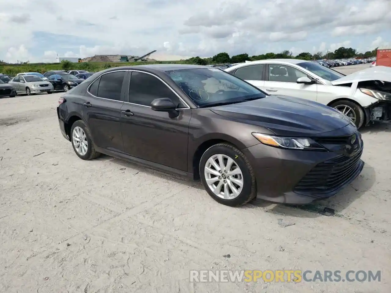 1 Photograph of a damaged car 4T1B11HK1KU683366 TOYOTA CAMRY 2019