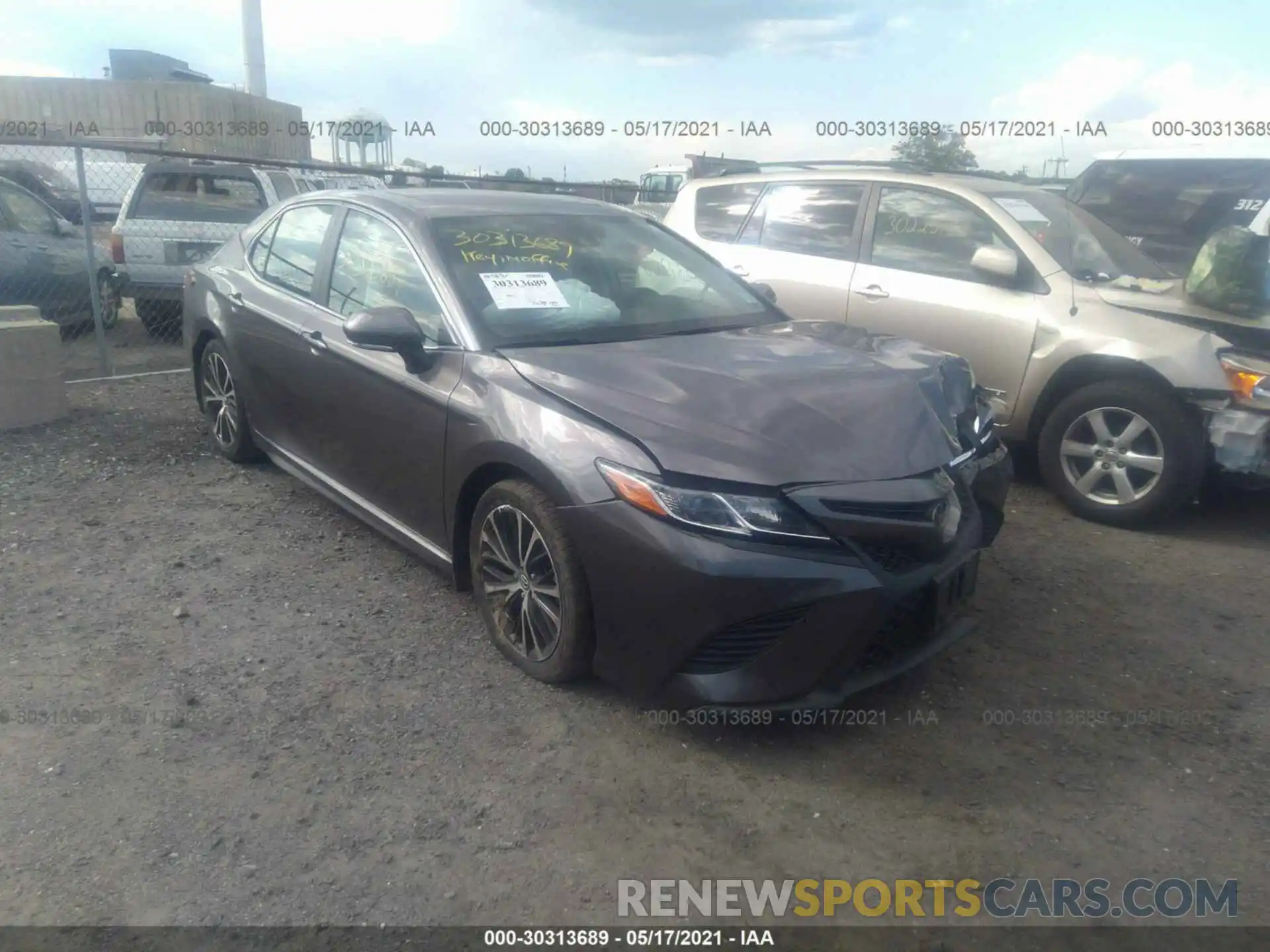 1 Photograph of a damaged car 4T1B11HK1KU683464 TOYOTA CAMRY 2019