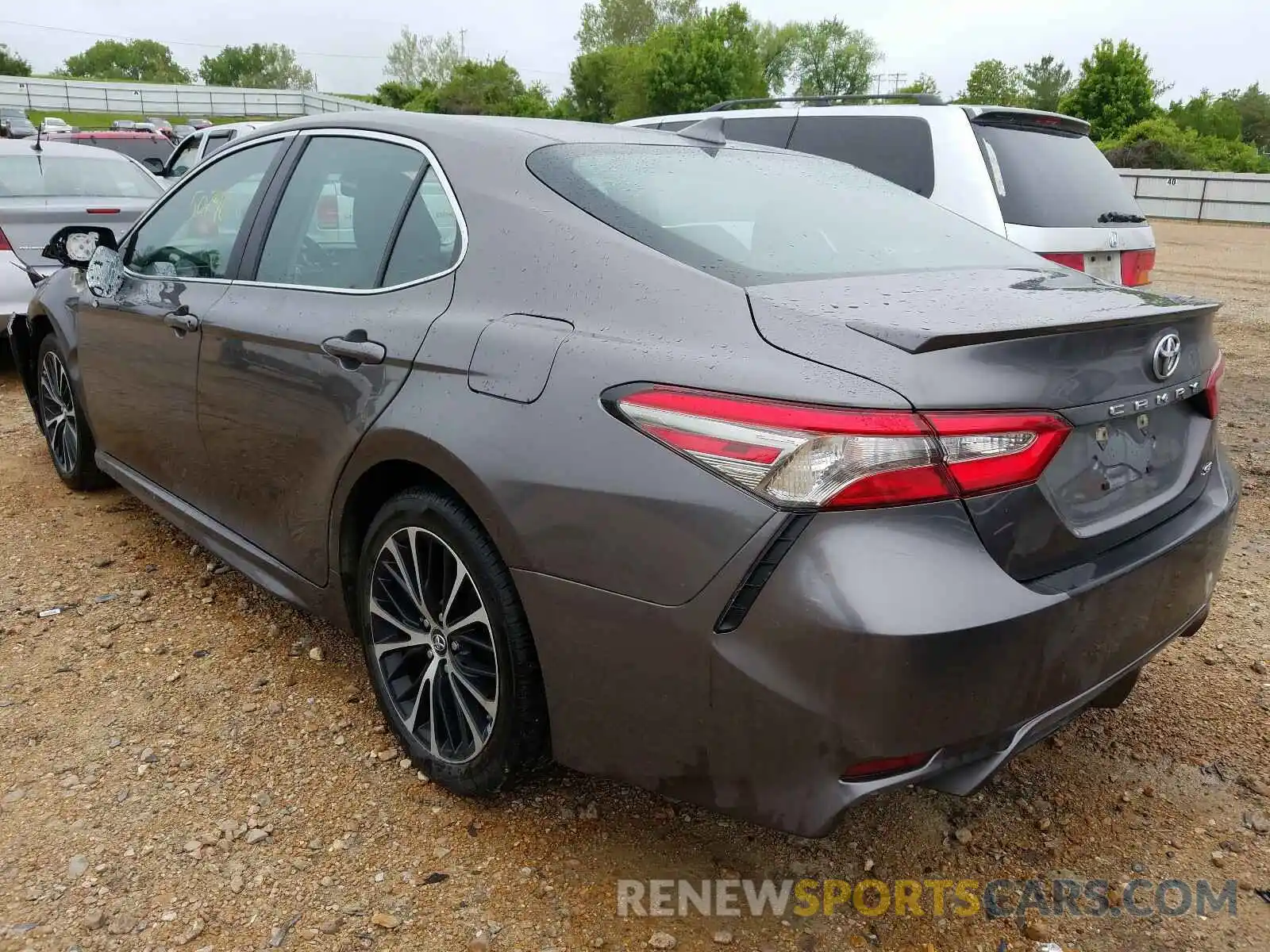 3 Photograph of a damaged car 4T1B11HK1KU683724 TOYOTA CAMRY 2019