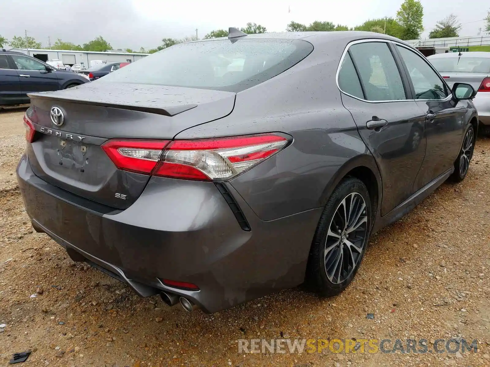 4 Photograph of a damaged car 4T1B11HK1KU683724 TOYOTA CAMRY 2019