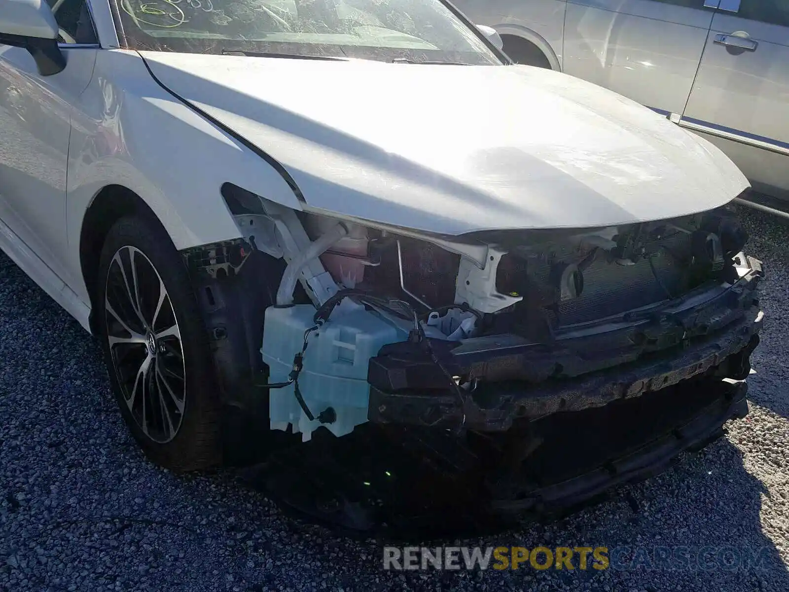 9 Photograph of a damaged car 4T1B11HK1KU684629 TOYOTA CAMRY 2019