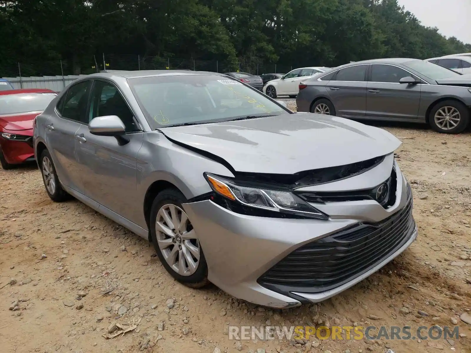 1 Photograph of a damaged car 4T1B11HK1KU685215 TOYOTA CAMRY 2019