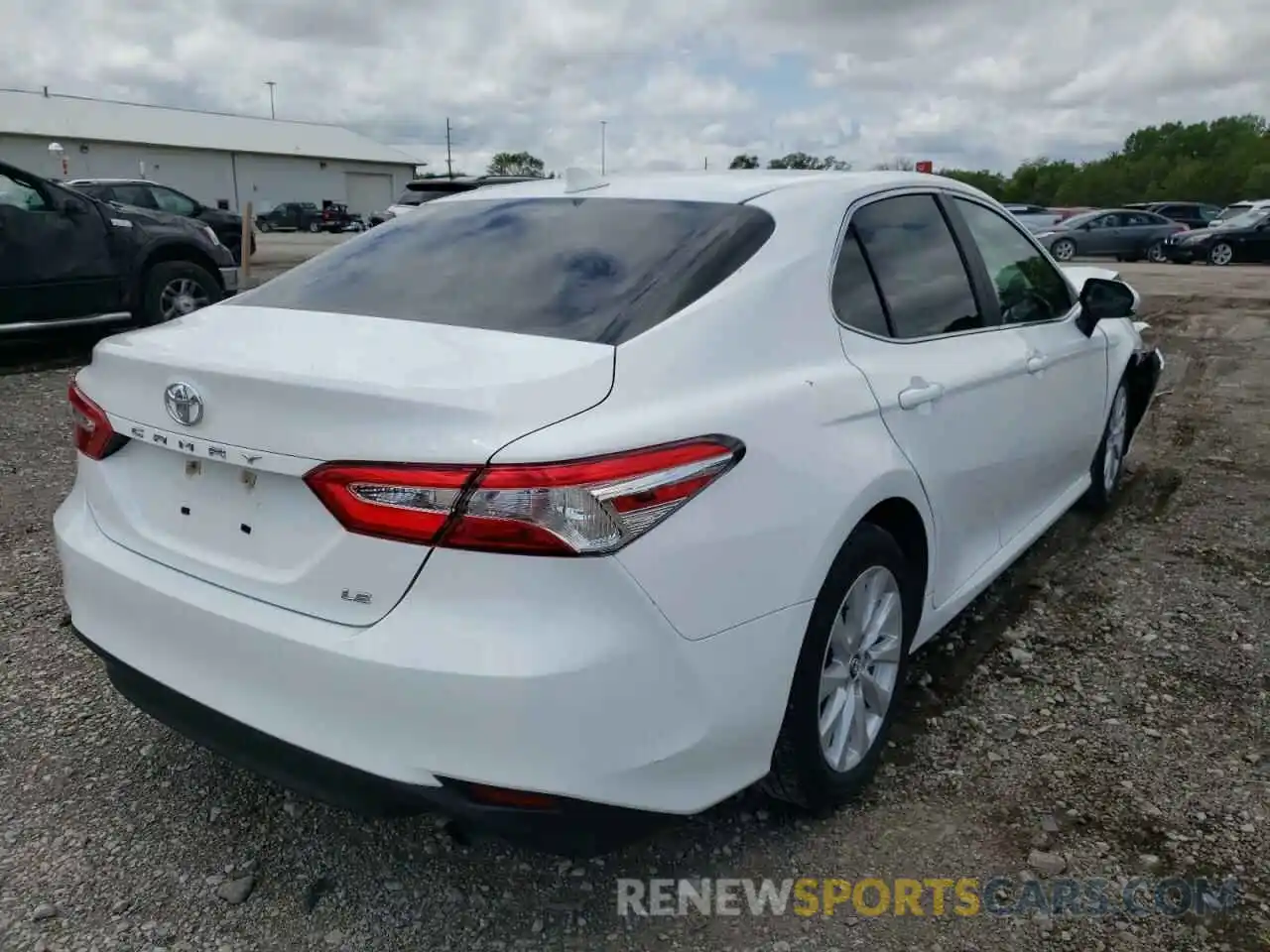 4 Photograph of a damaged car 4T1B11HK1KU686753 TOYOTA CAMRY 2019