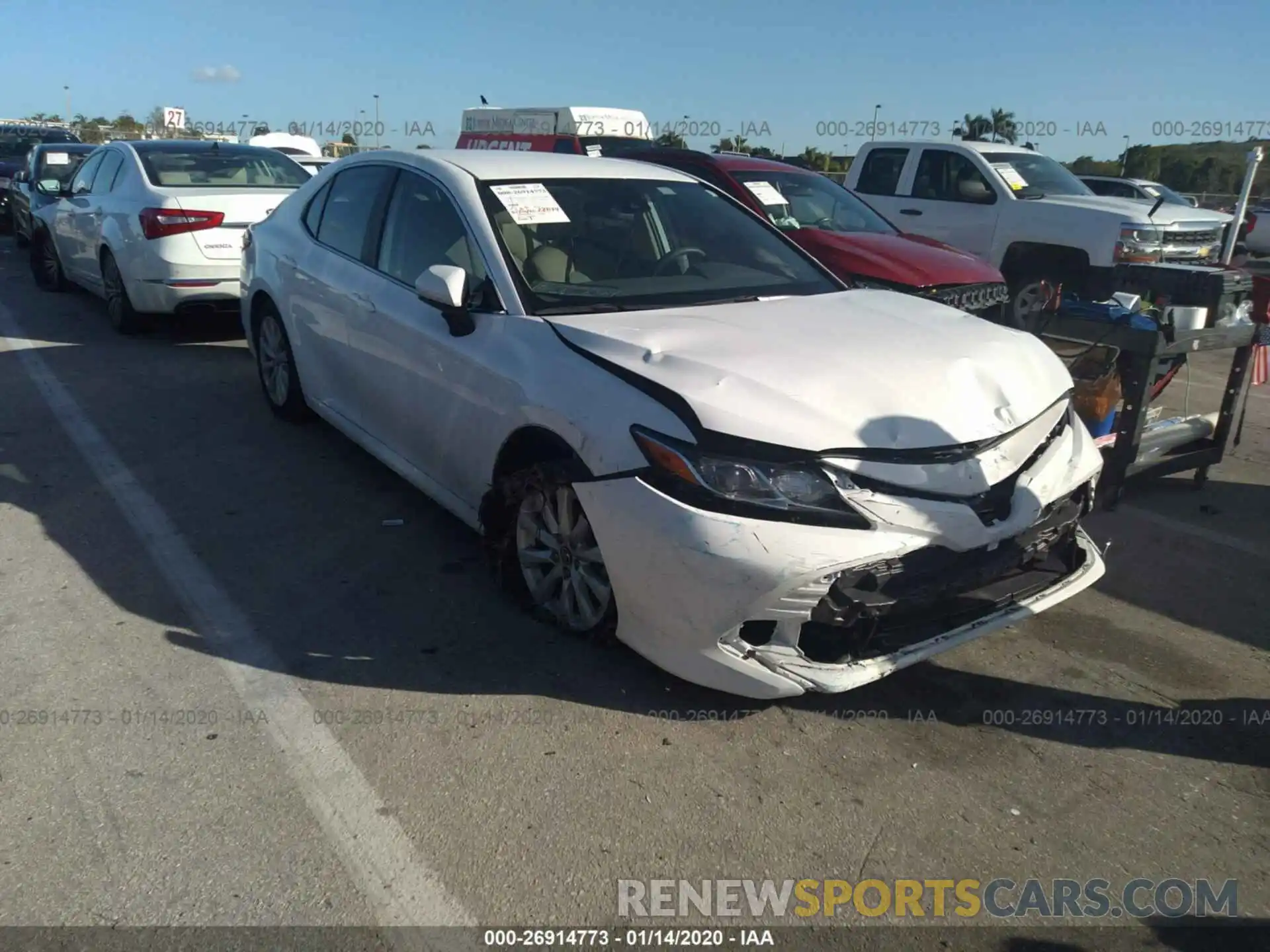 1 Photograph of a damaged car 4T1B11HK1KU686879 TOYOTA CAMRY 2019