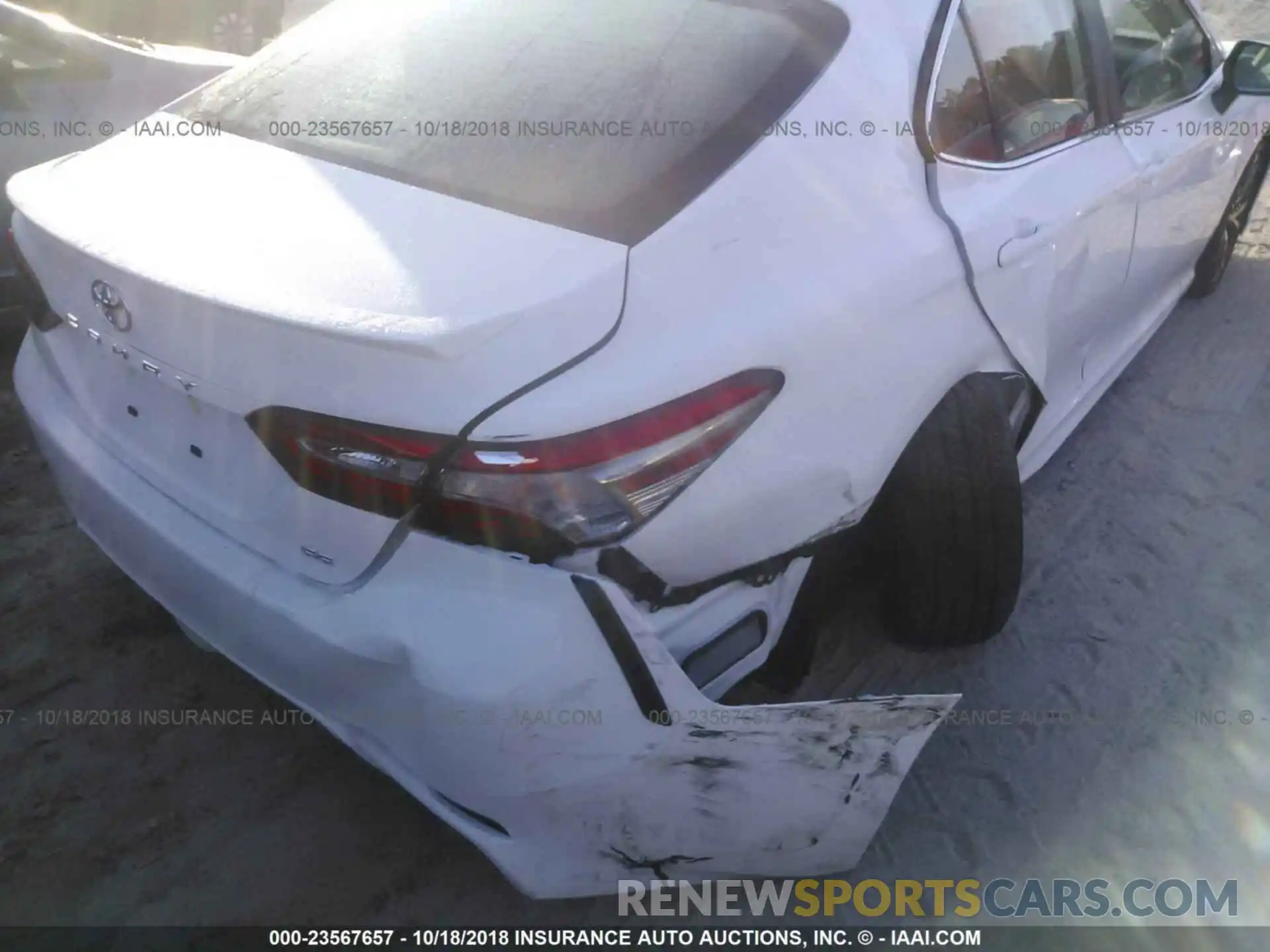 6 Photograph of a damaged car 4T1B11HK1KU687126 Toyota Camry 2019