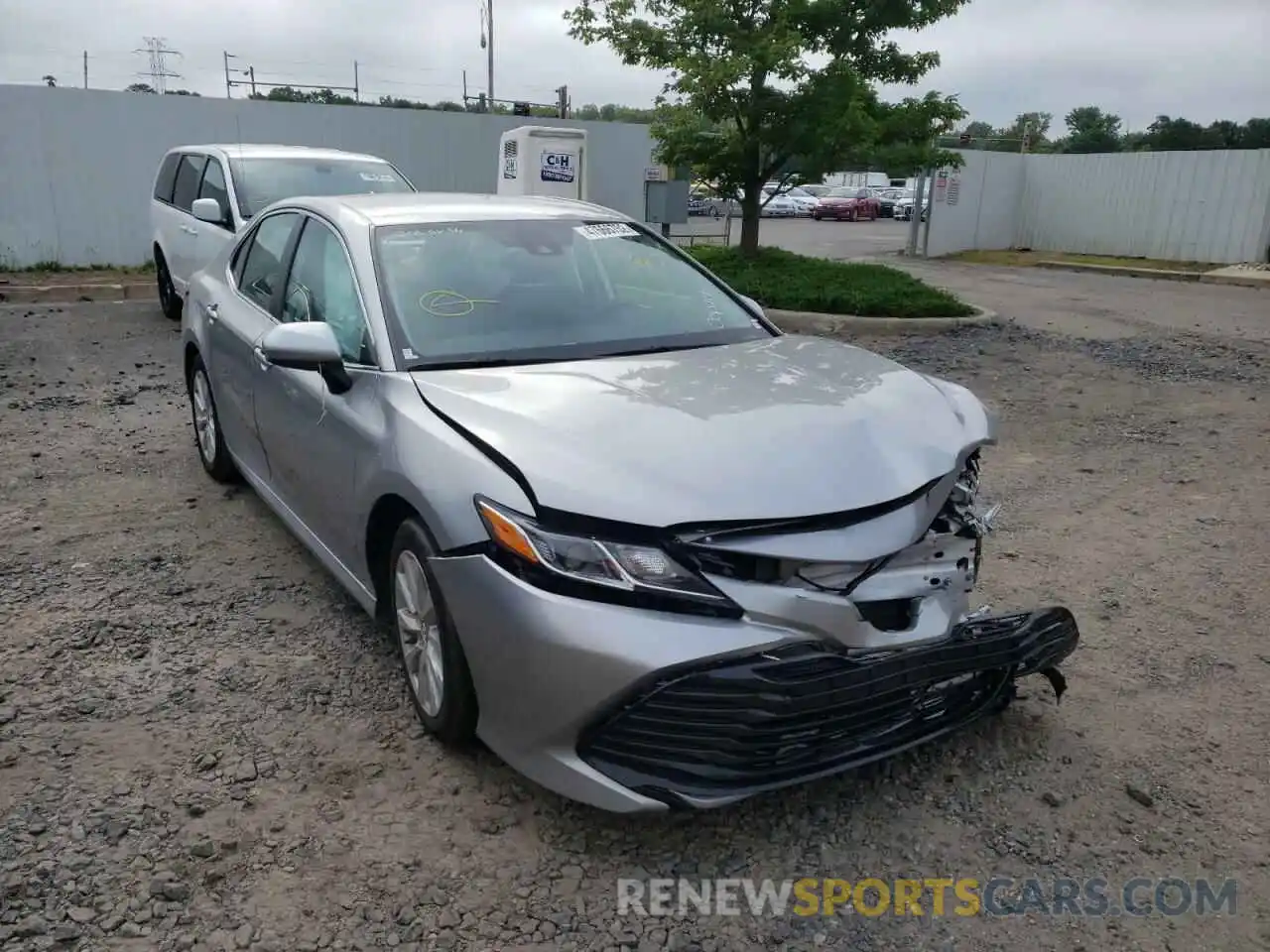 1 Photograph of a damaged car 4T1B11HK1KU687532 TOYOTA CAMRY 2019