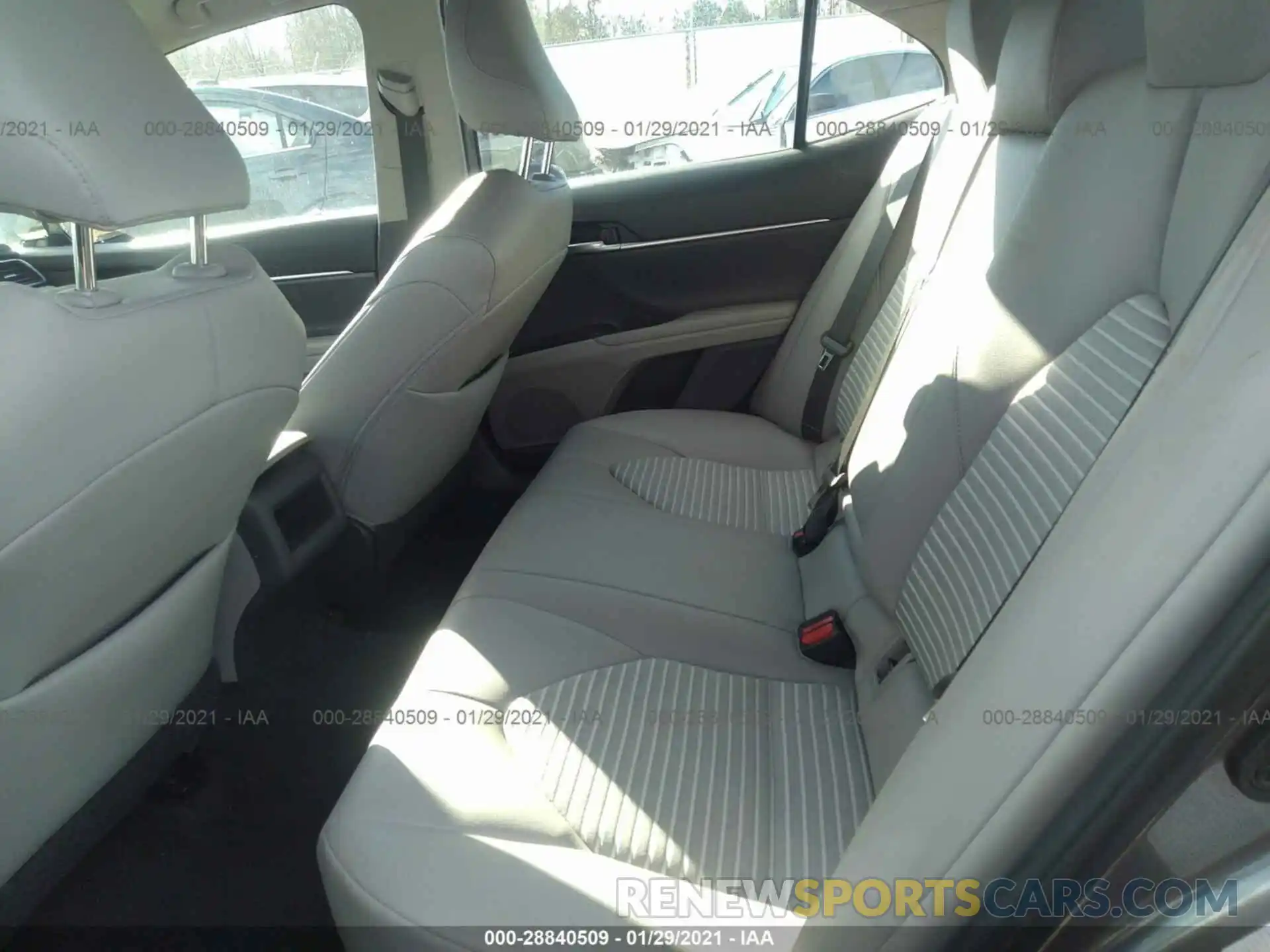 8 Фотография поврежденного автомобиля 4T1B11HK1KU687952 TOYOTA CAMRY 2019