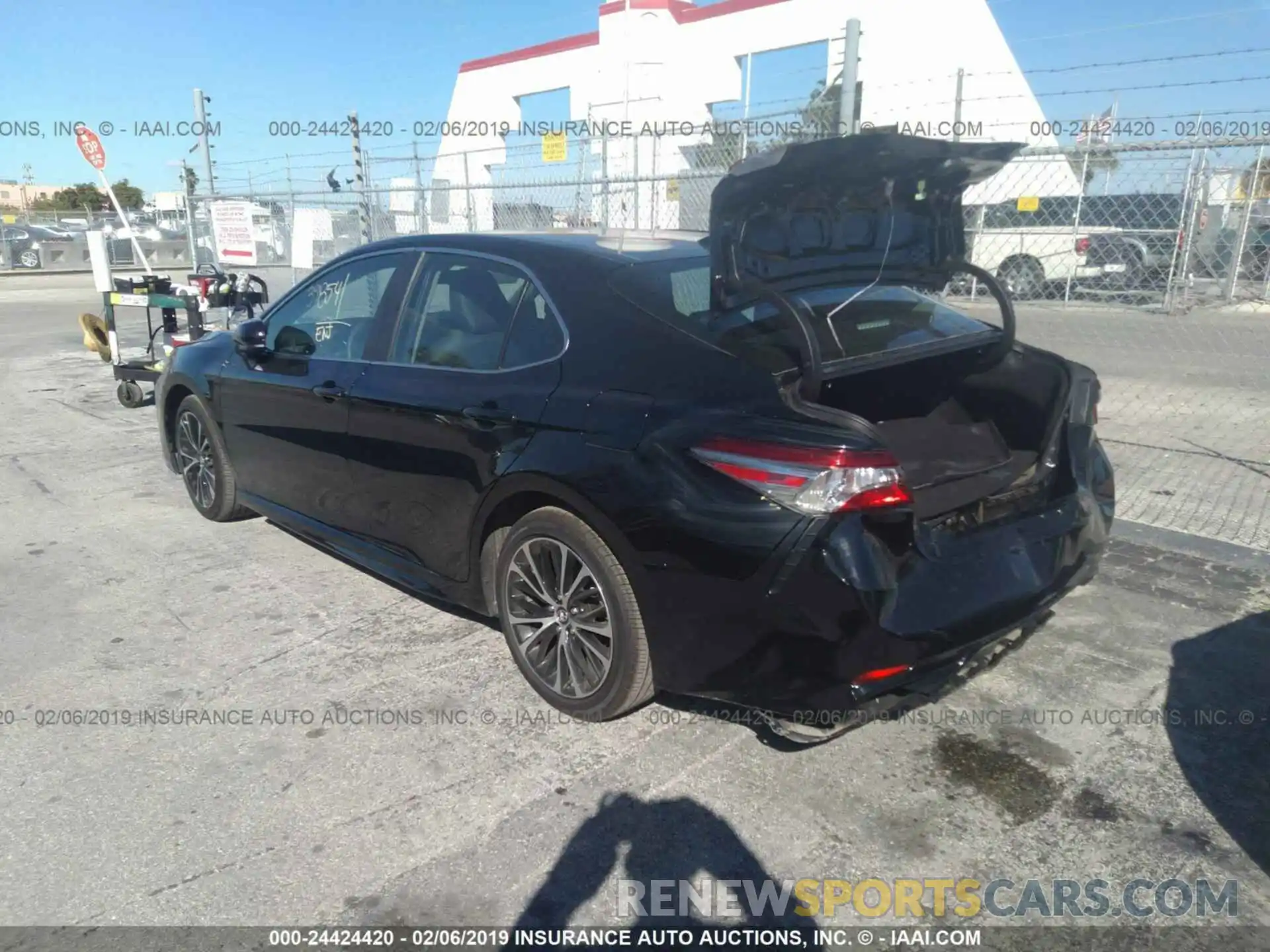 3 Photograph of a damaged car 4T1B11HK1KU688292 TOYOTA CAMRY 2019