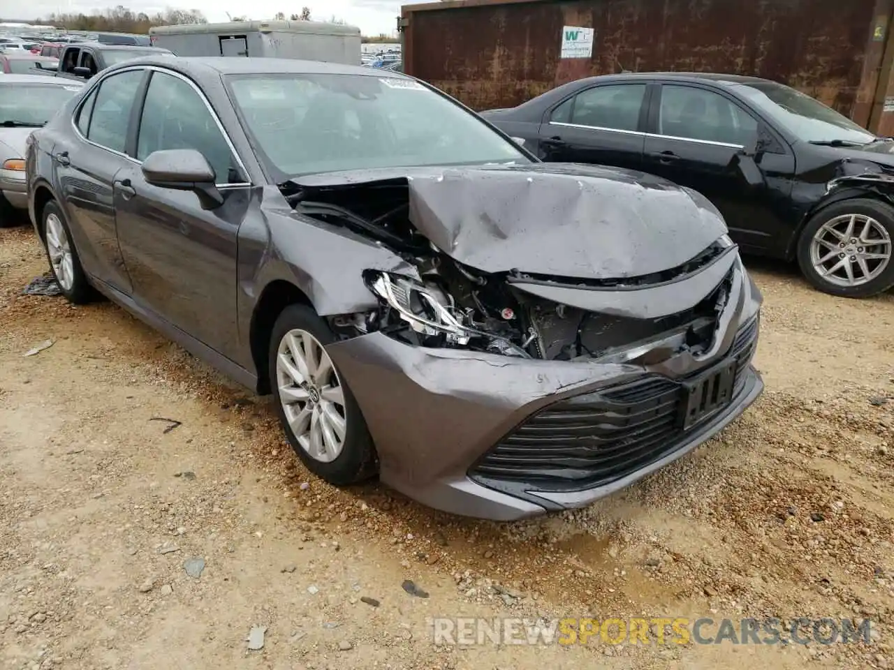 1 Photograph of a damaged car 4T1B11HK1KU688311 TOYOTA CAMRY 2019