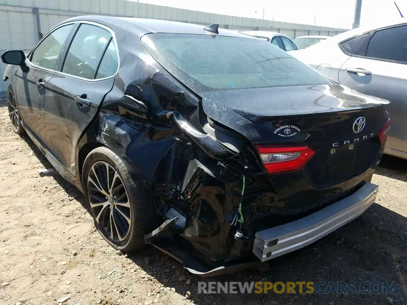 3 Photograph of a damaged car 4T1B11HK1KU688616 TOYOTA CAMRY 2019