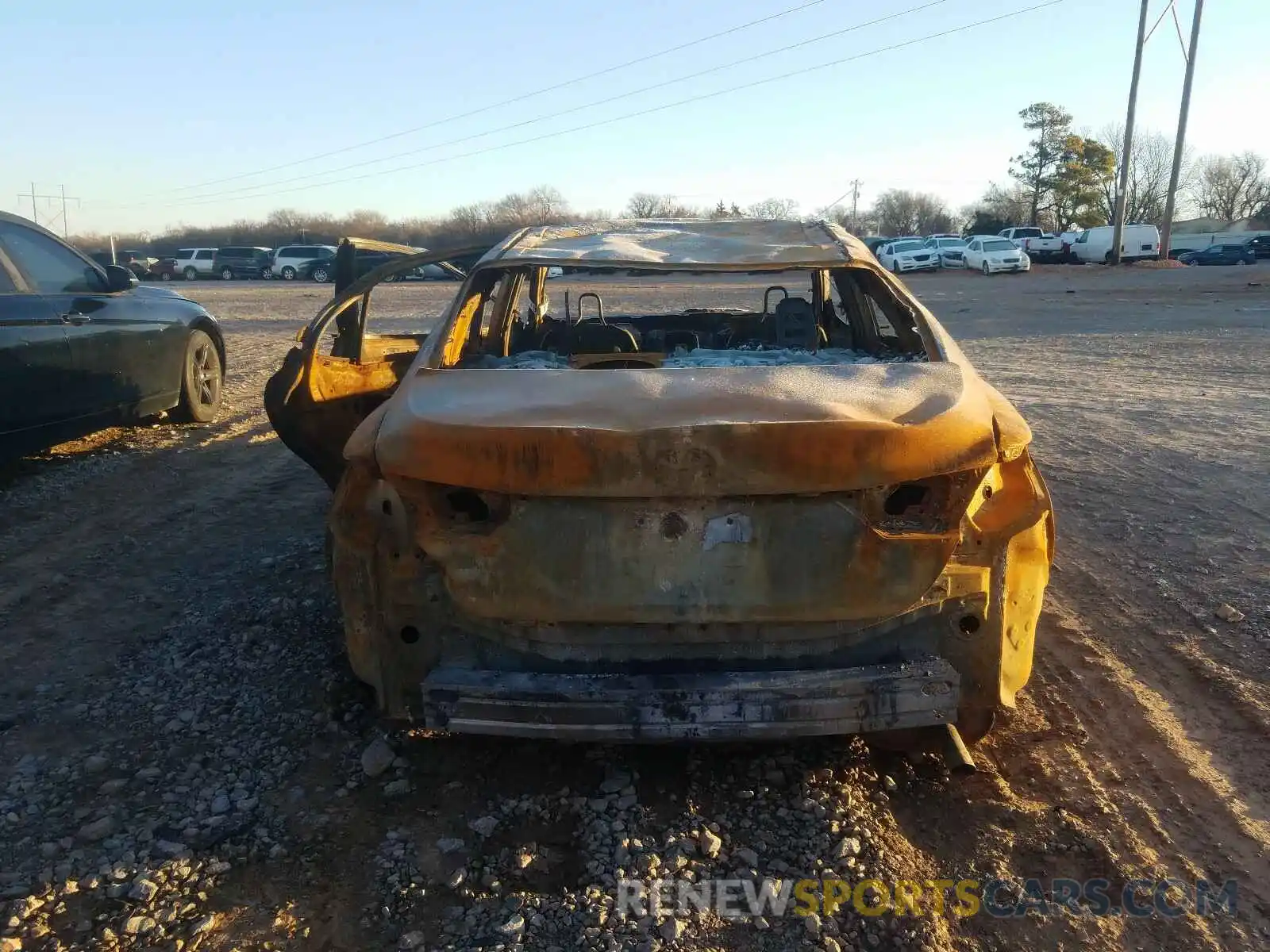 10 Photograph of a damaged car 4T1B11HK1KU688826 TOYOTA CAMRY 2019