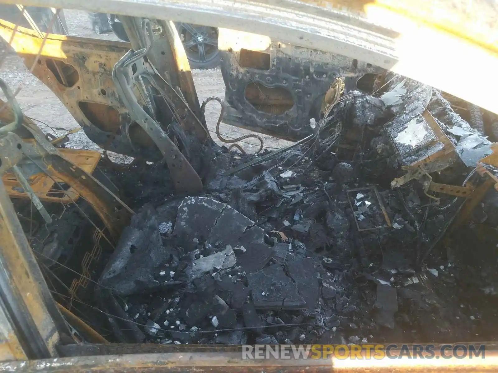 5 Photograph of a damaged car 4T1B11HK1KU688826 TOYOTA CAMRY 2019