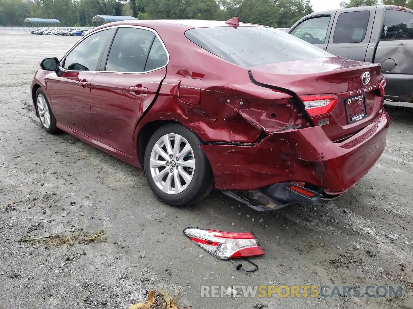 3 Photograph of a damaged car 4T1B11HK1KU689460 TOYOTA CAMRY 2019