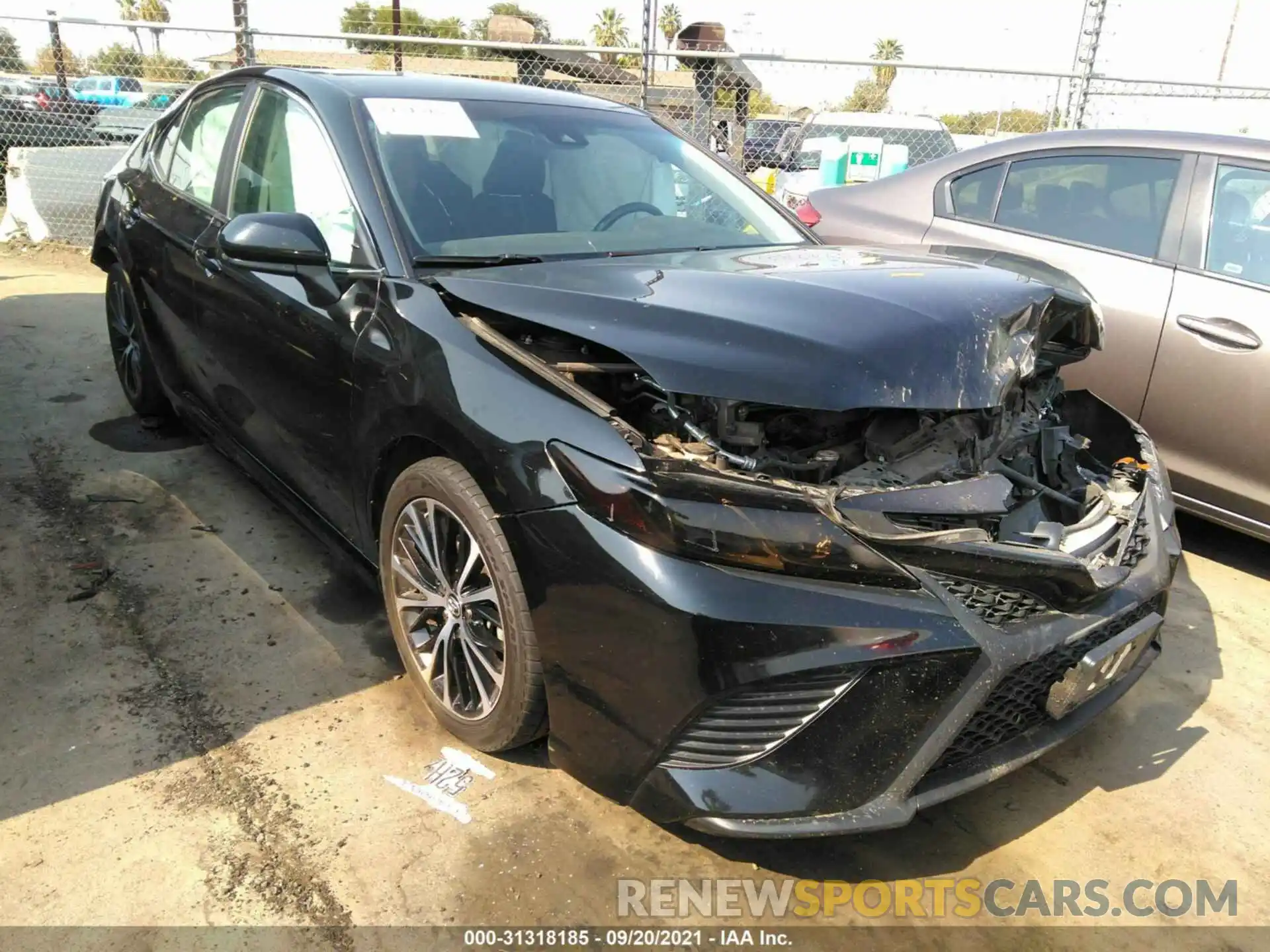 1 Photograph of a damaged car 4T1B11HK1KU689538 TOYOTA CAMRY 2019