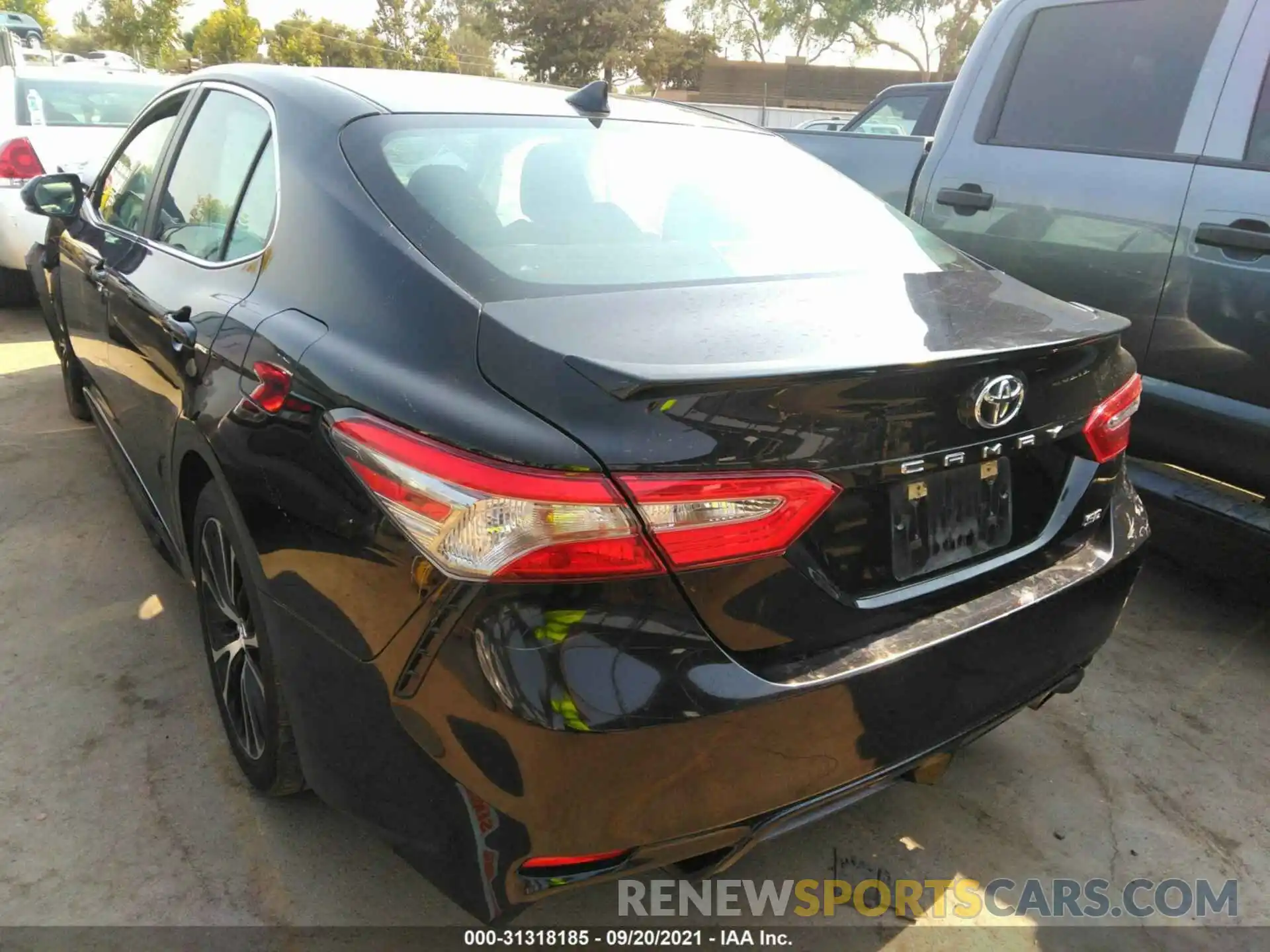 3 Photograph of a damaged car 4T1B11HK1KU689538 TOYOTA CAMRY 2019