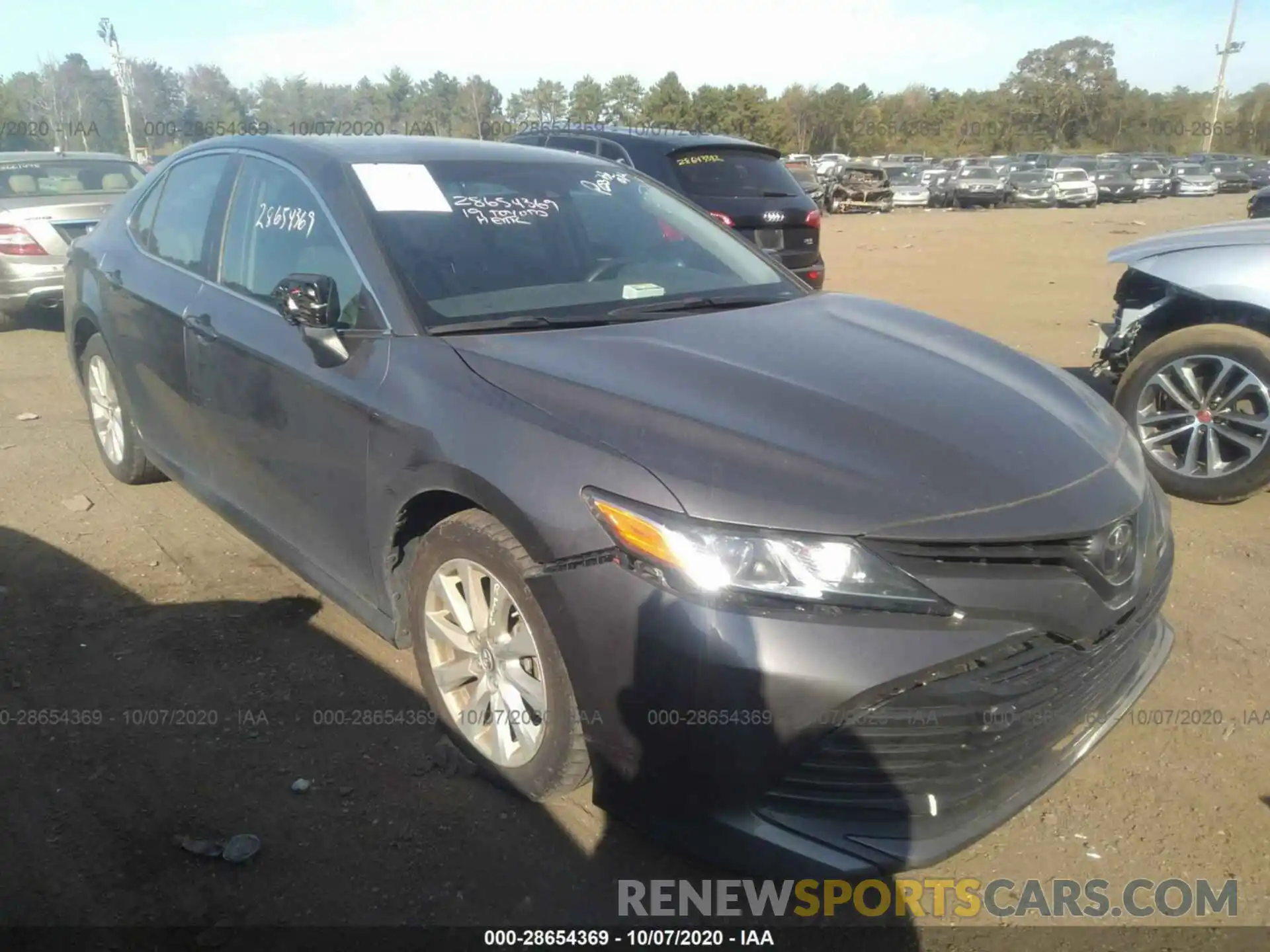 6 Photograph of a damaged car 4T1B11HK1KU689877 TOYOTA CAMRY 2019