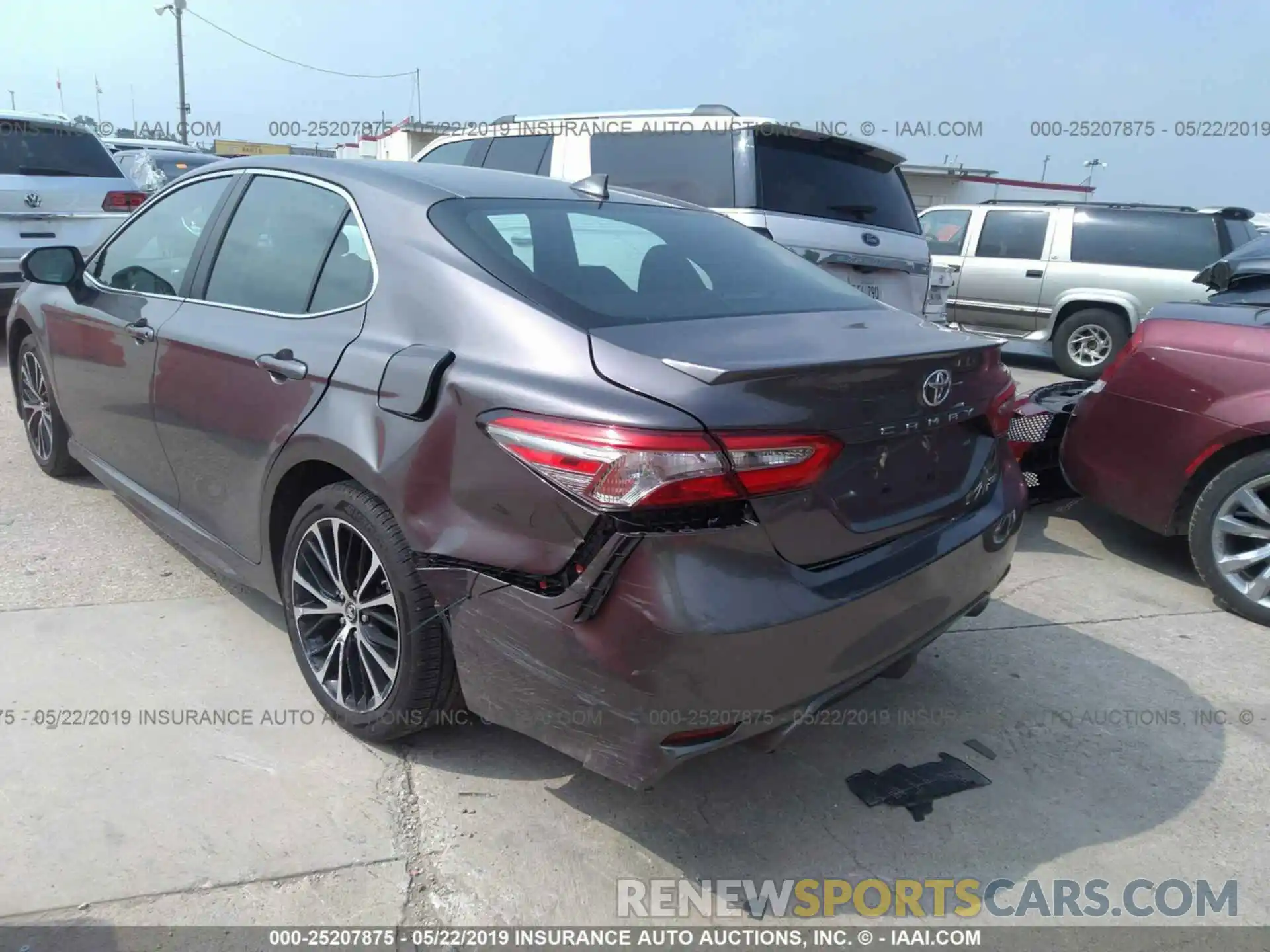 6 Photograph of a damaged car 4T1B11HK1KU690253 TOYOTA CAMRY 2019