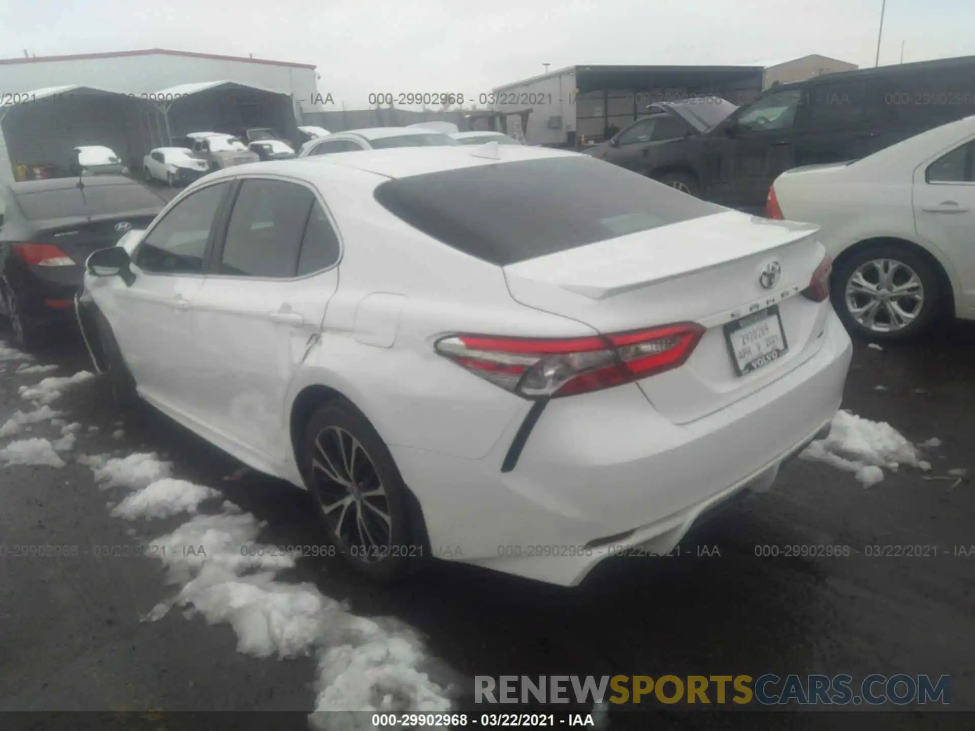 3 Photograph of a damaged car 4T1B11HK1KU690298 TOYOTA CAMRY 2019