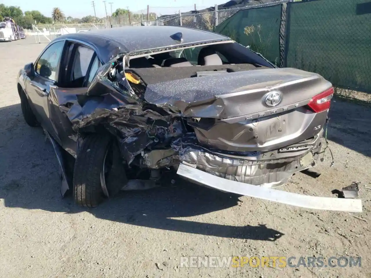 3 Photograph of a damaged car 4T1B11HK1KU690379 TOYOTA CAMRY 2019