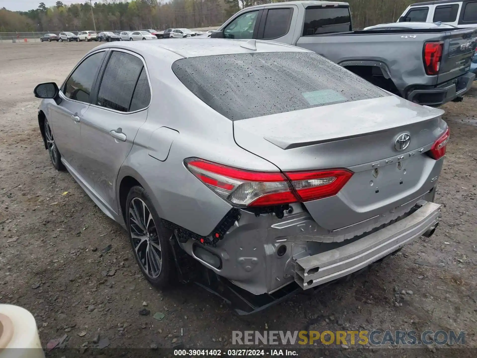 3 Photograph of a damaged car 4T1B11HK1KU691287 TOYOTA CAMRY 2019