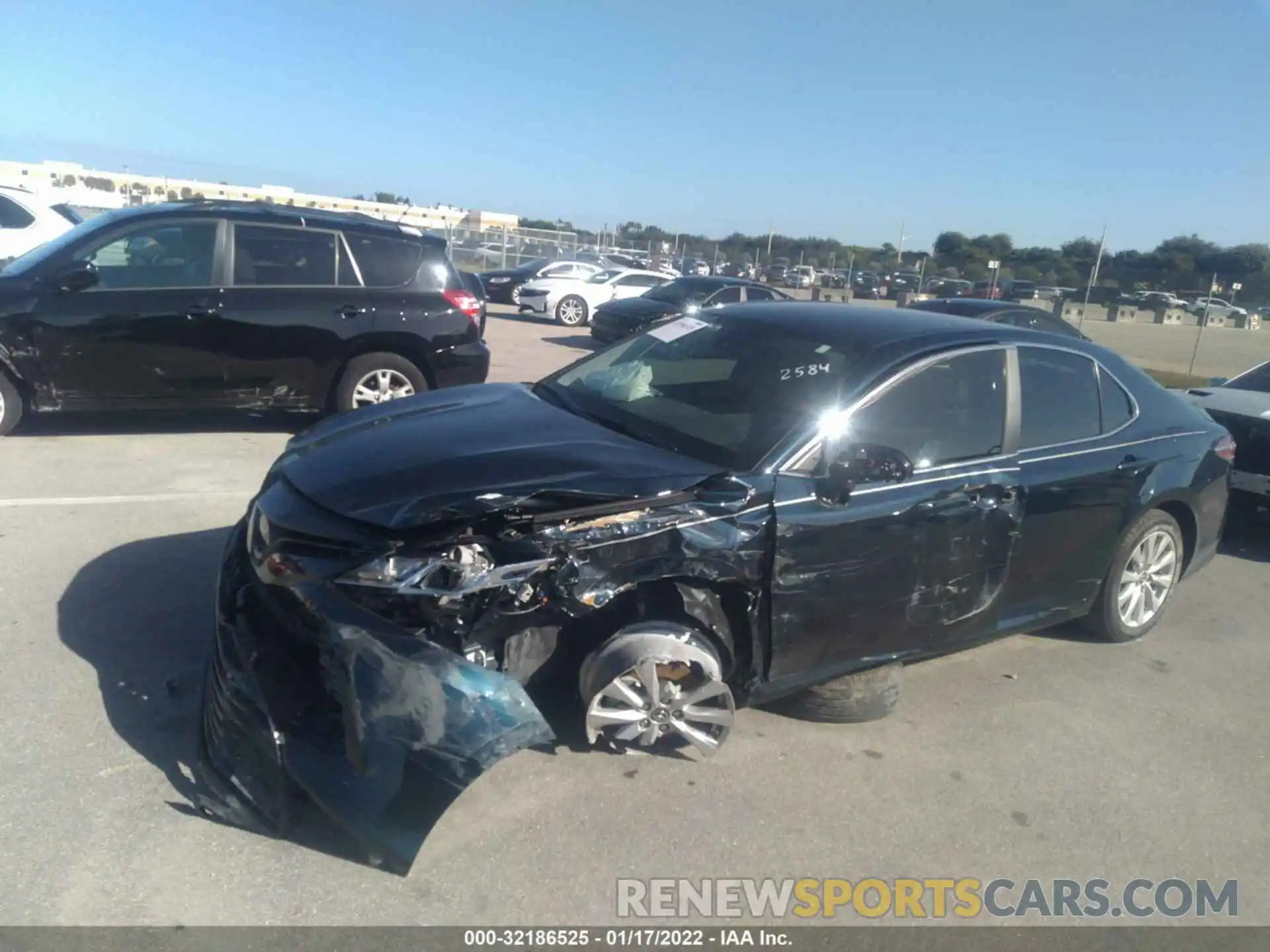 6 Photograph of a damaged car 4T1B11HK1KU692584 TOYOTA CAMRY 2019