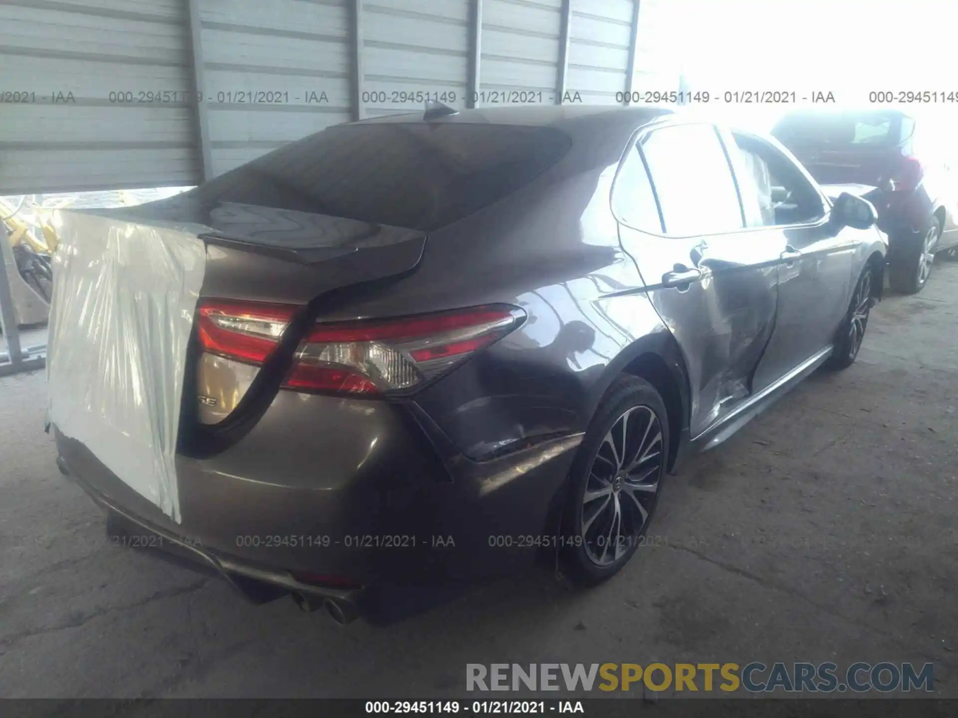 4 Фотография поврежденного автомобиля 4T1B11HK1KU693654 TOYOTA CAMRY 2019