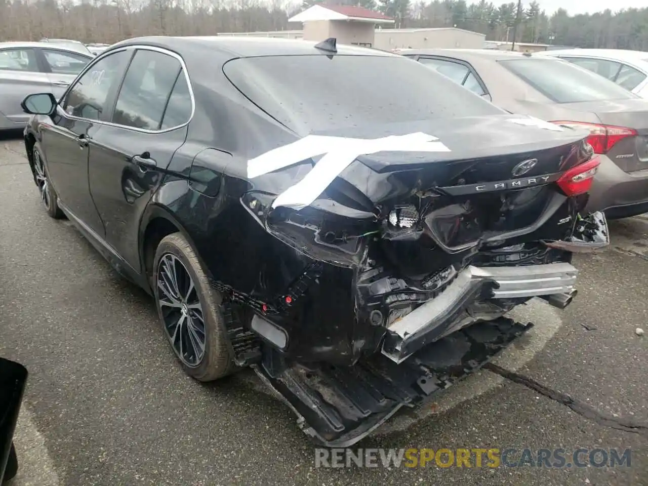 3 Photograph of a damaged car 4T1B11HK1KU694531 TOYOTA CAMRY 2019