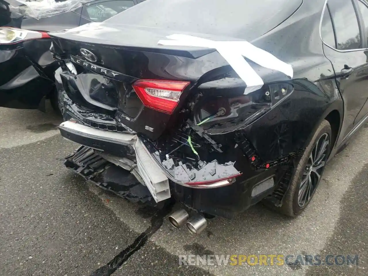 9 Photograph of a damaged car 4T1B11HK1KU694531 TOYOTA CAMRY 2019