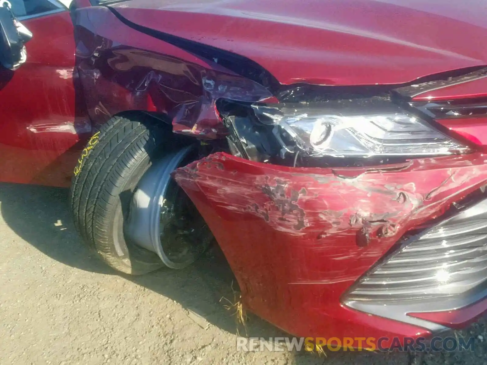 9 Photograph of a damaged car 4T1B11HK1KU694870 TOYOTA CAMRY 2019