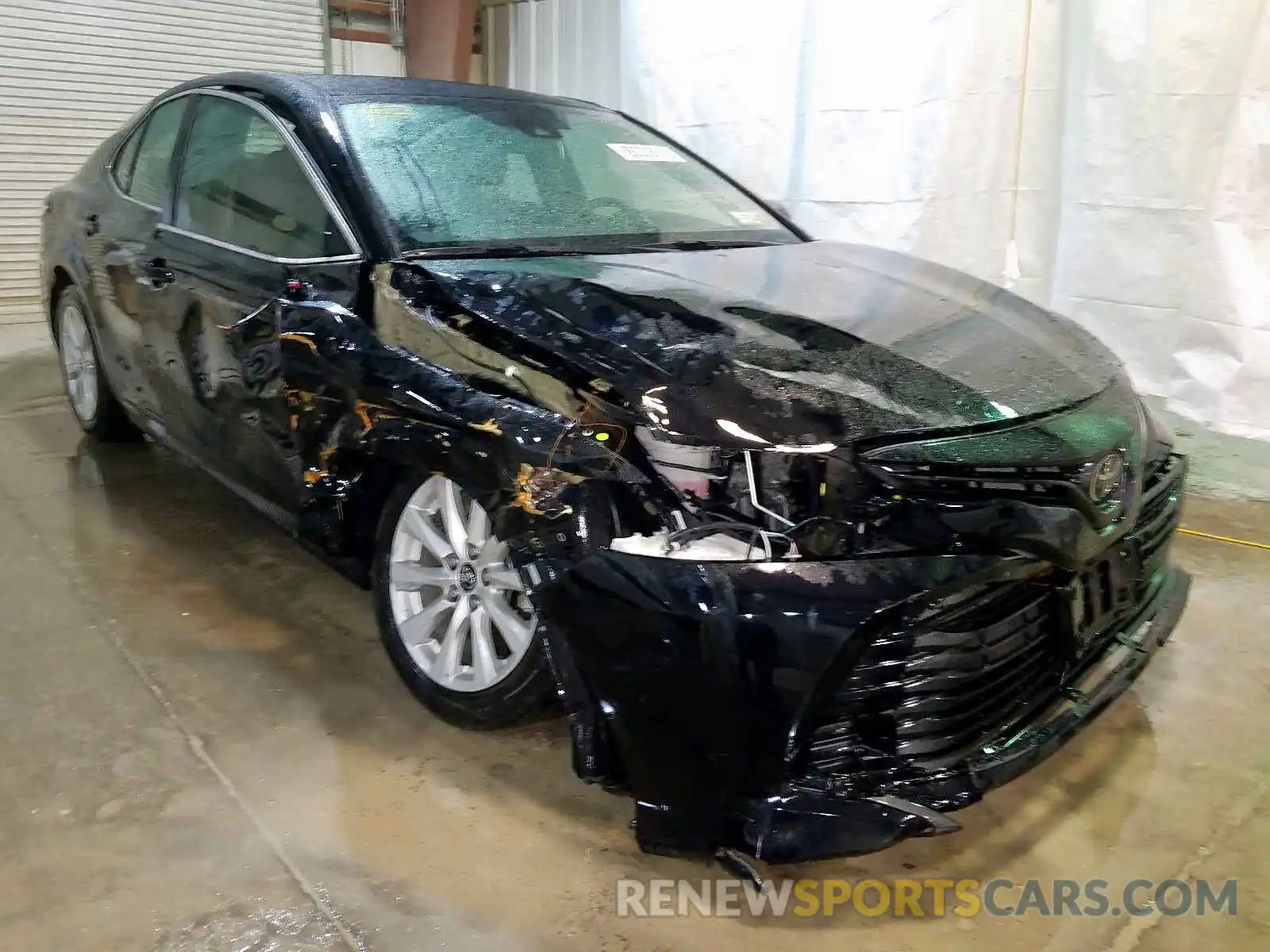 1 Photograph of a damaged car 4T1B11HK1KU696344 TOYOTA CAMRY 2019